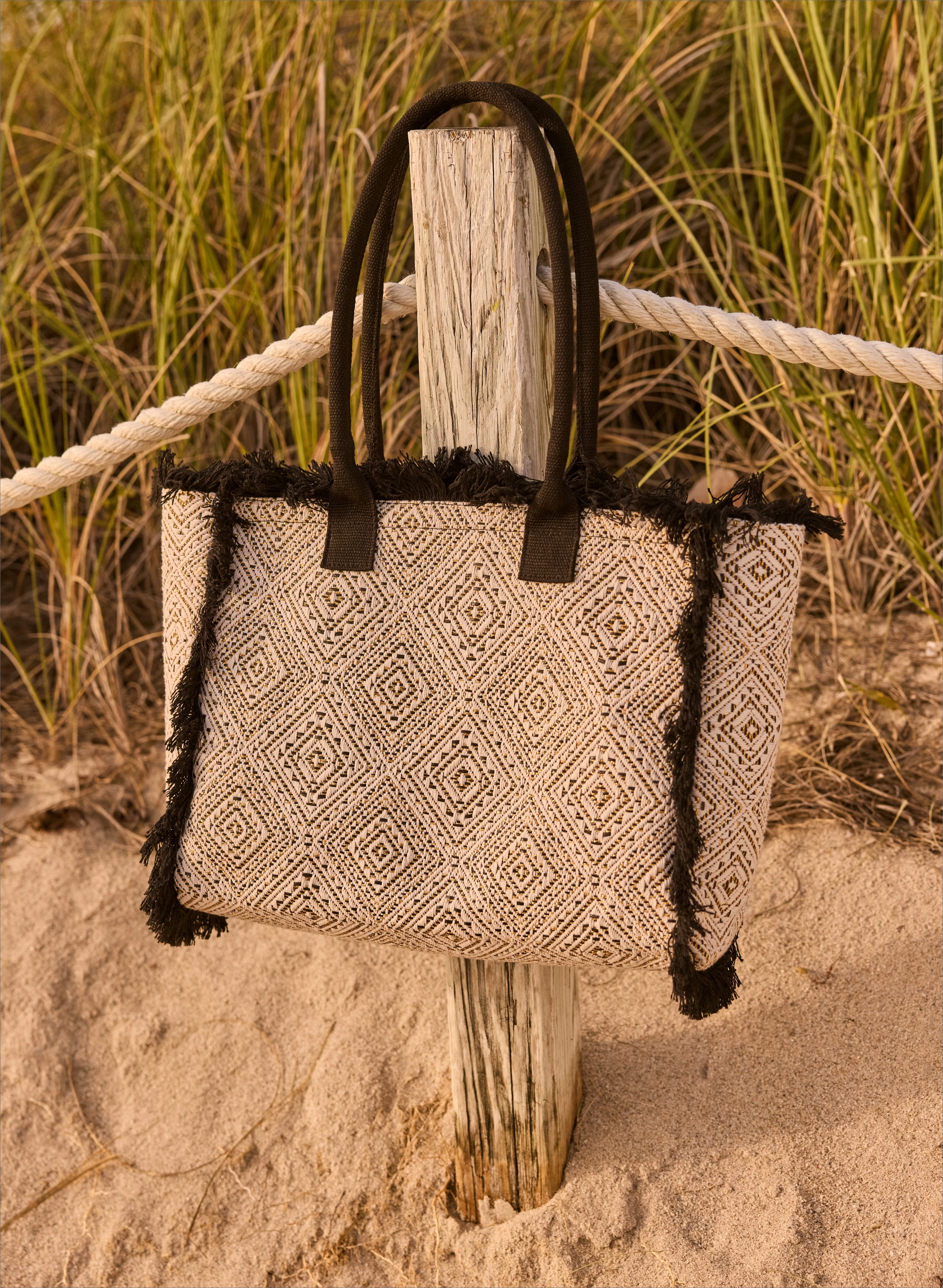 Coastal Breeze - Look 10