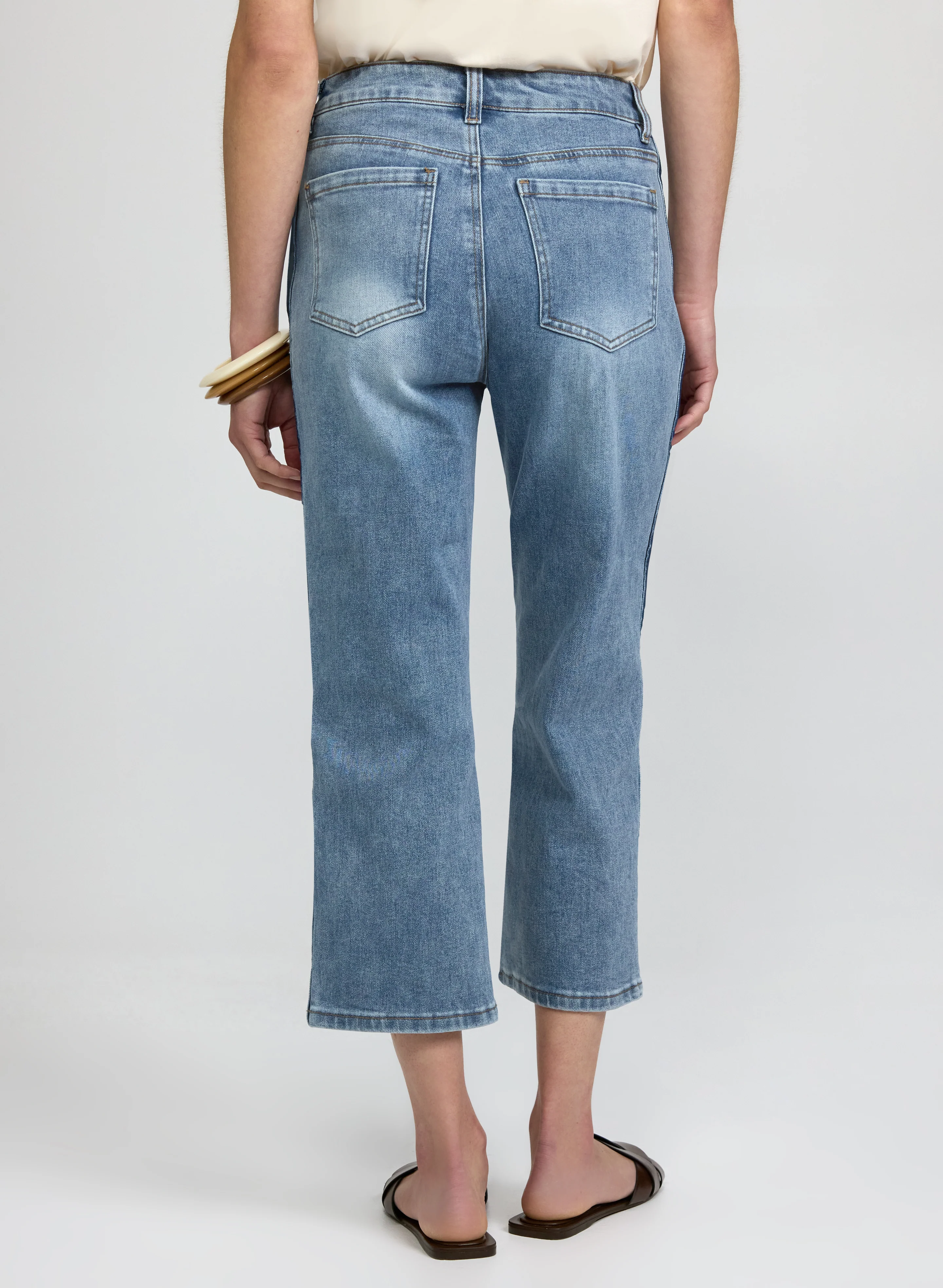 Contrast Denim Capris - Image 3