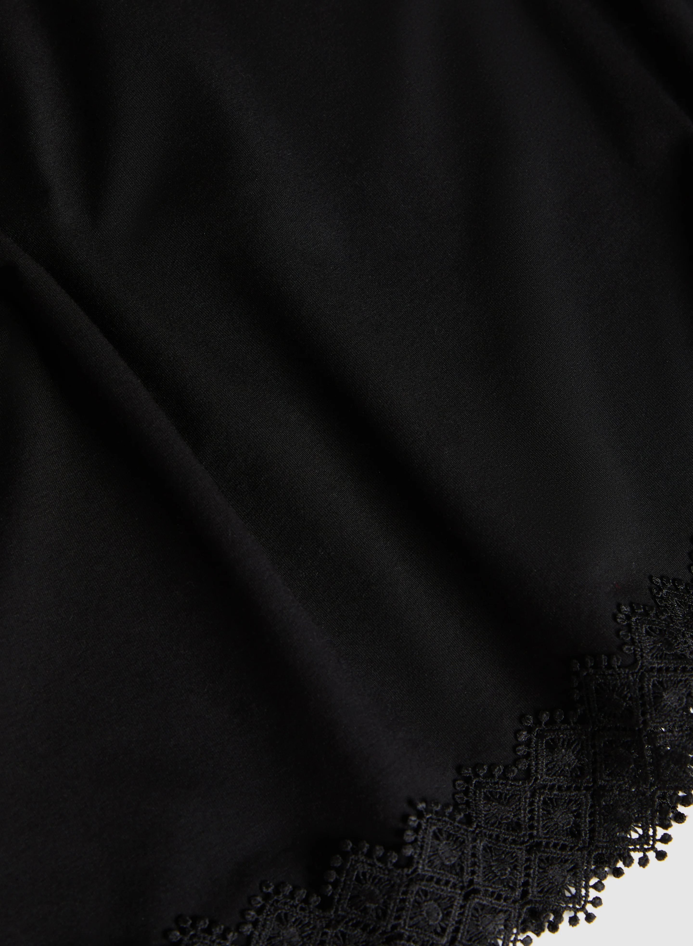 Crochet Trim T-Shirt - Image 7