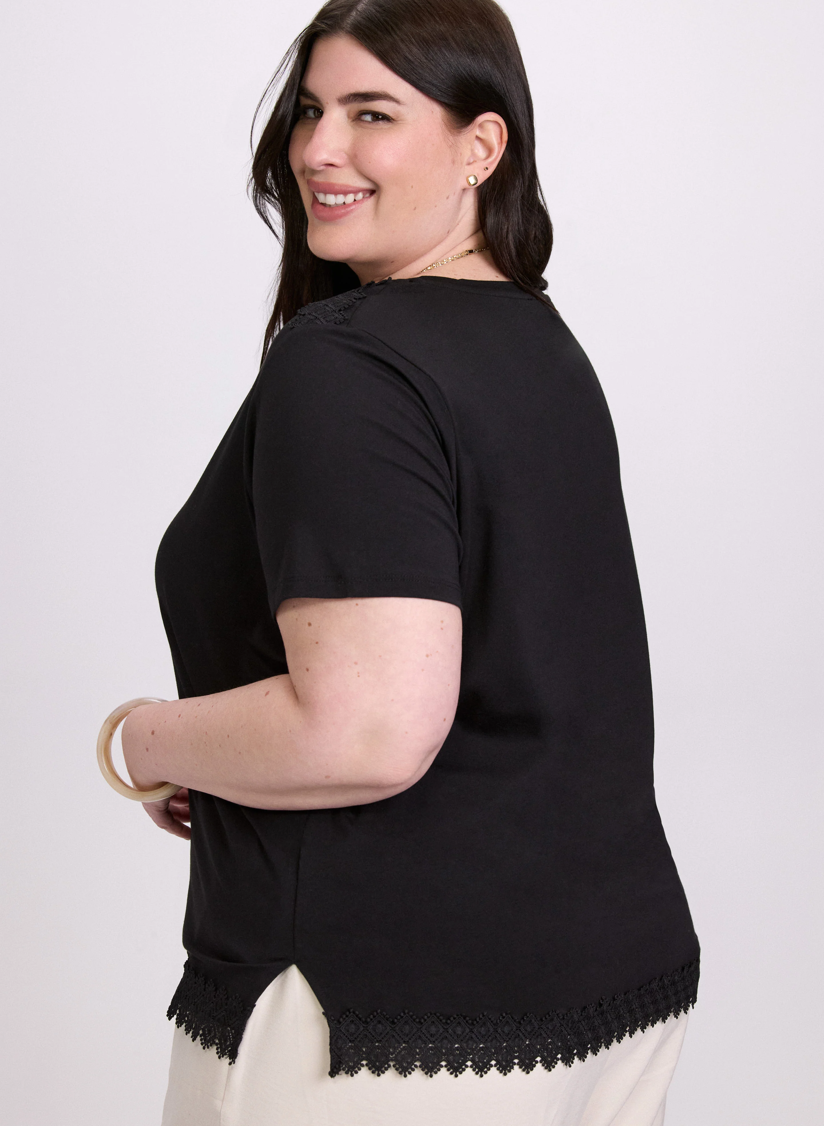 Crochet Trim T-Shirt - Image 4