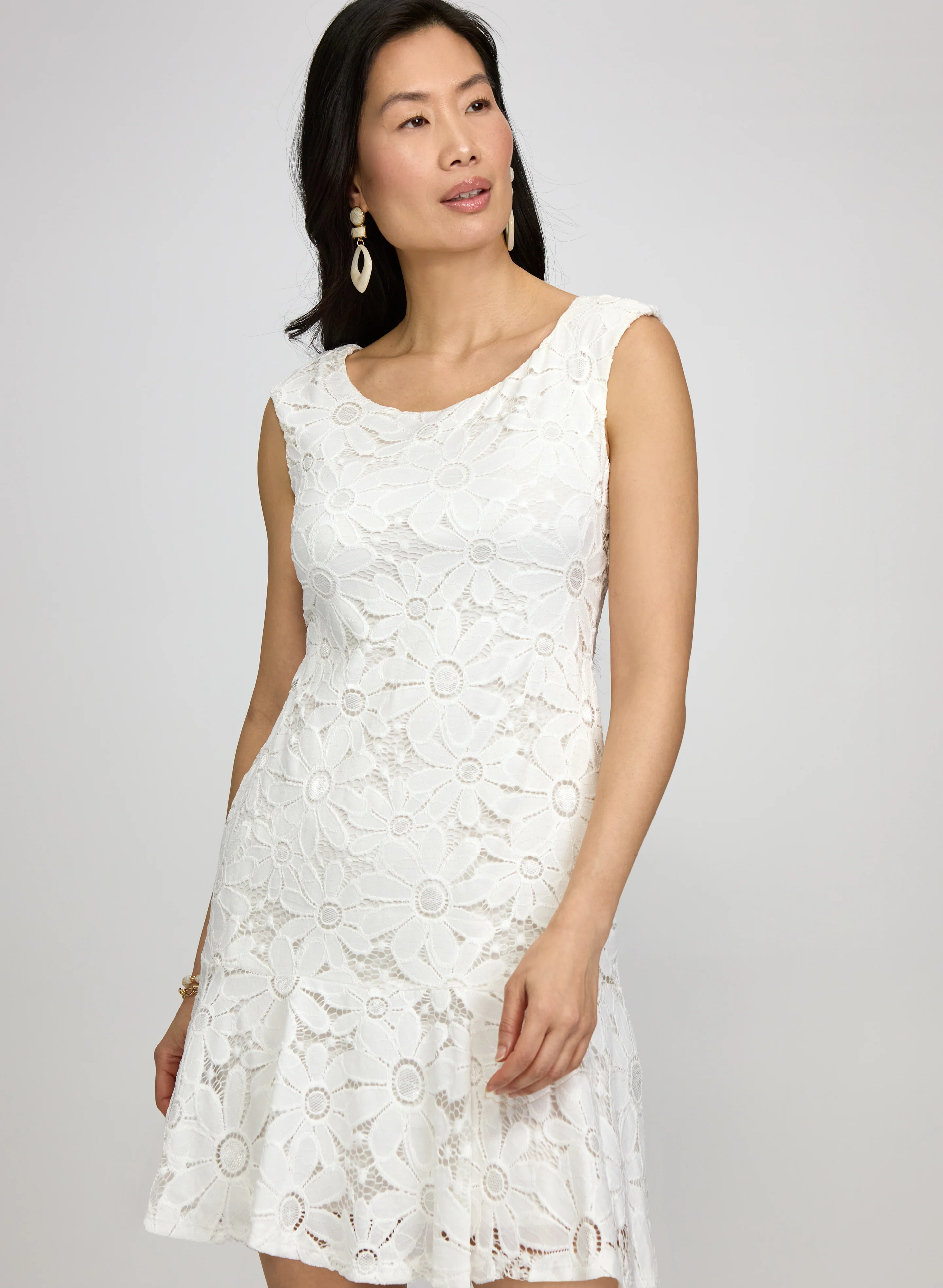Daisy Lace Dress - Image 4
