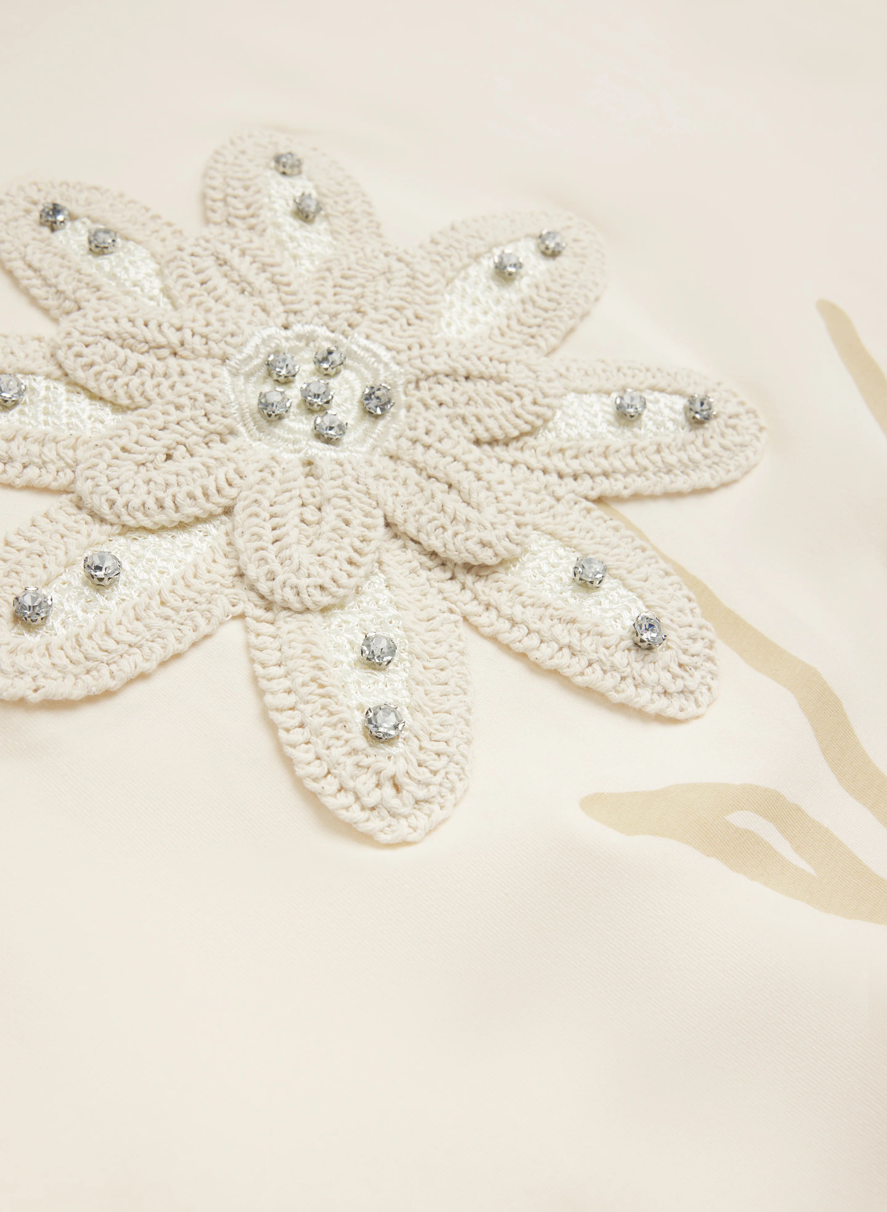 Embellished Floral Appliqué T-Shirt - Image 7