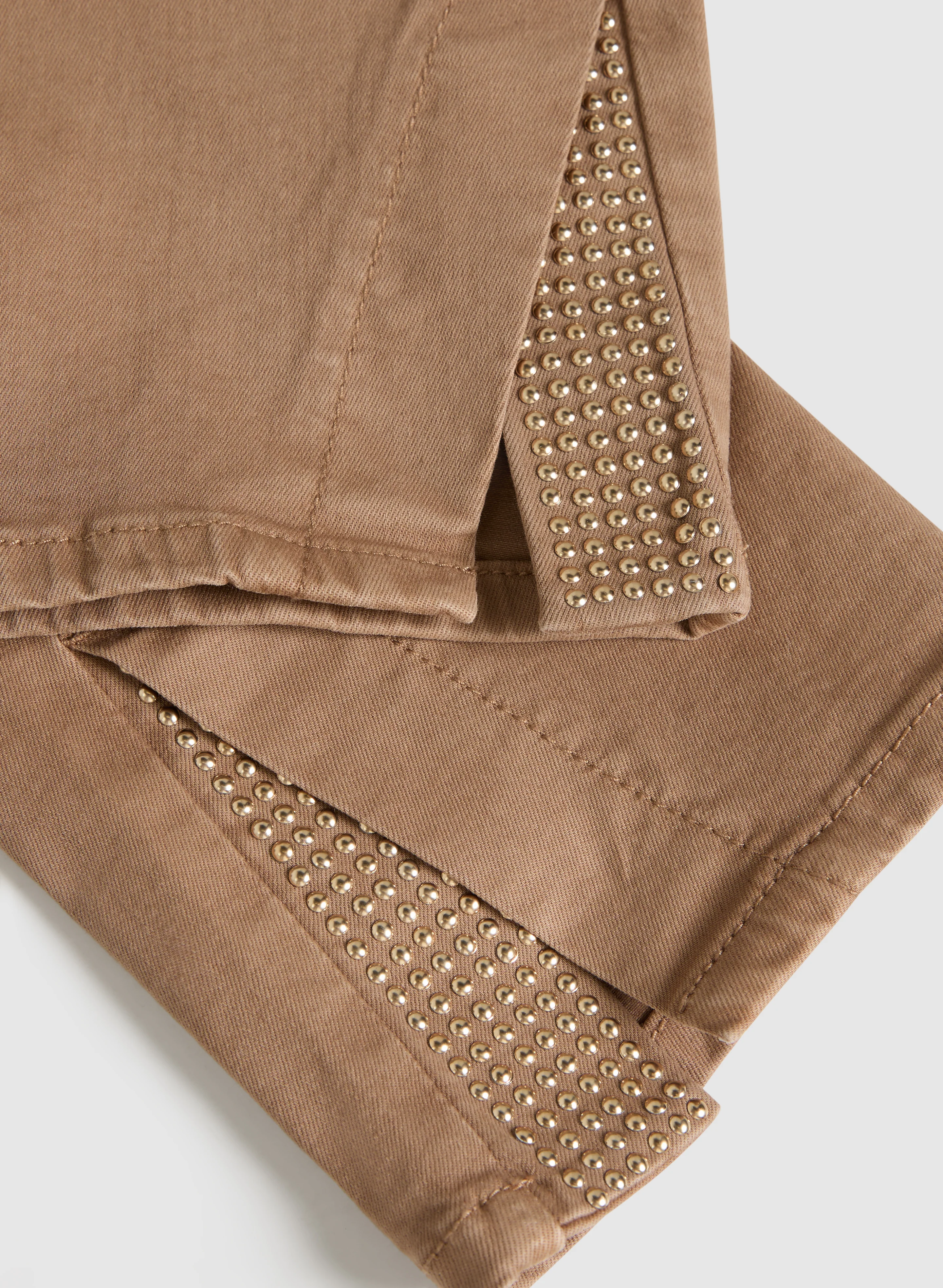 Embellished Slit Hem Jeans - Image 7