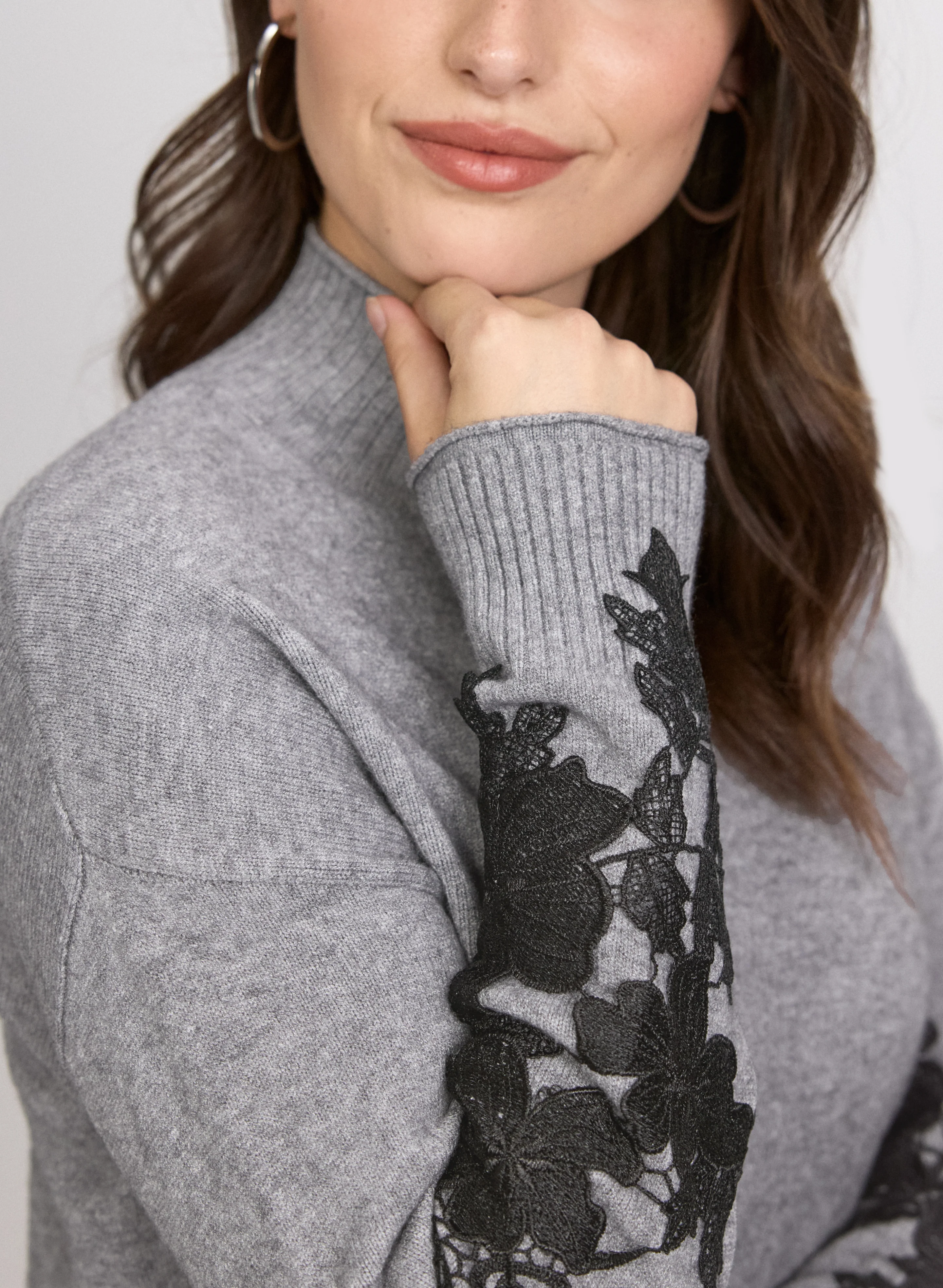 Embroidered Detail Pullover - Image 5
