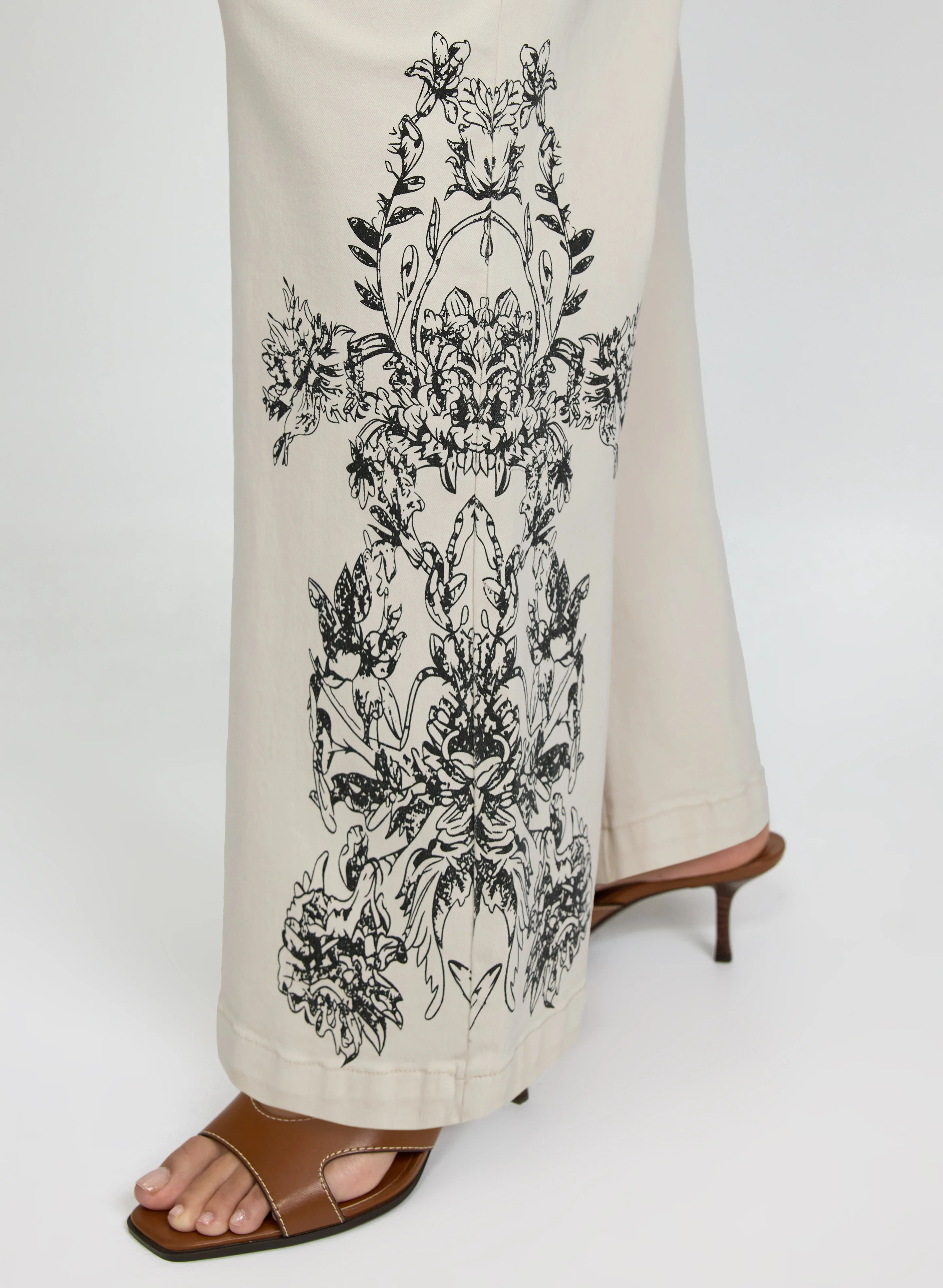 Floral Placement Print Jeans - Image 4