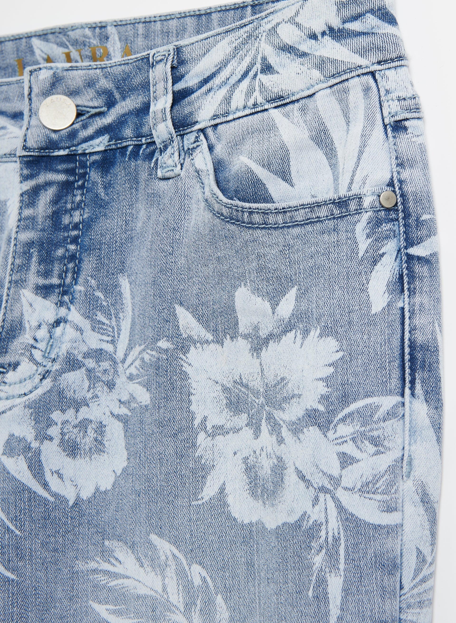 Palm Leaf Print Denim Capris - Image 6