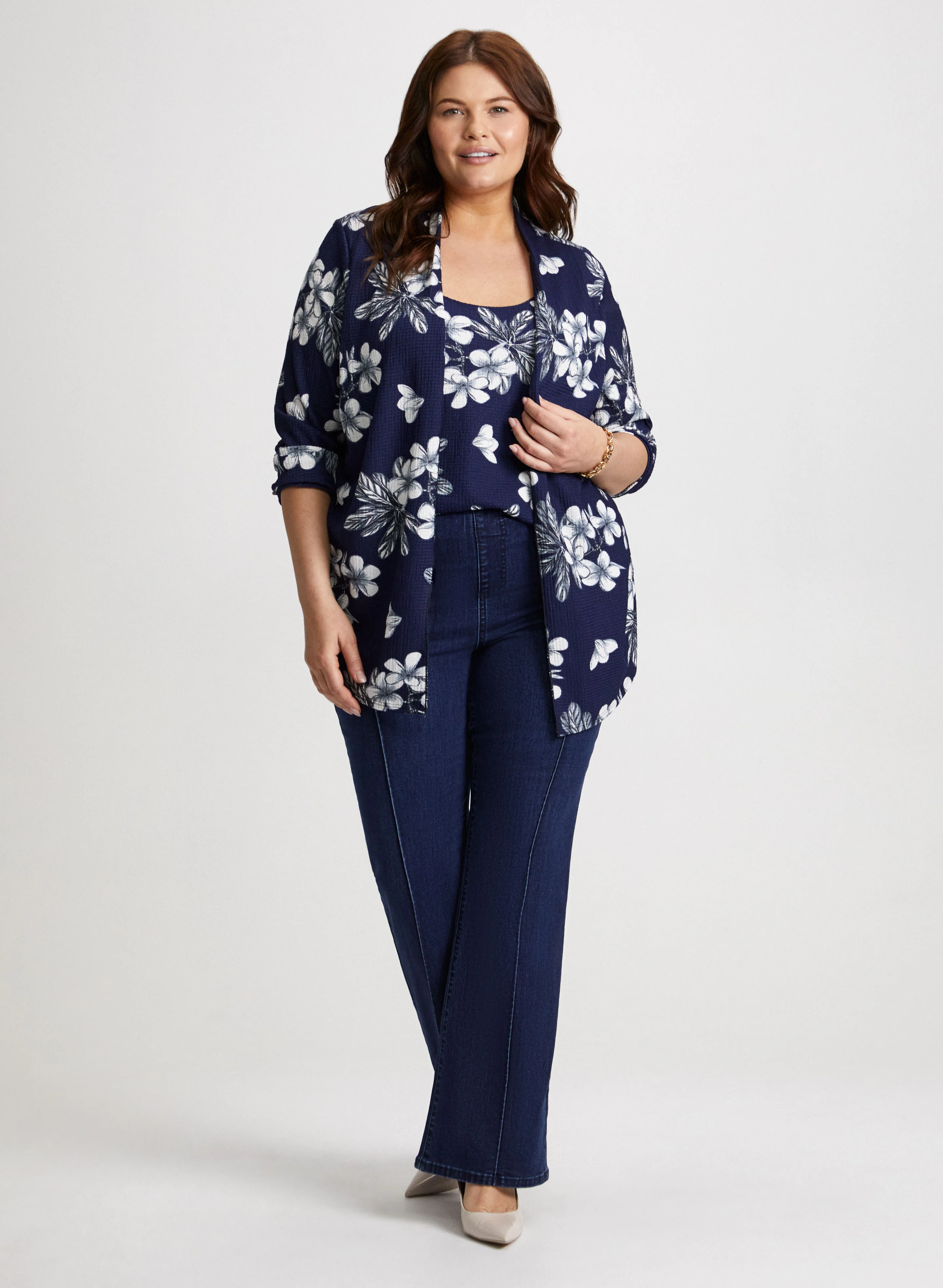 Floral Print Fooler Top & Pull-On Bootcut Jeans