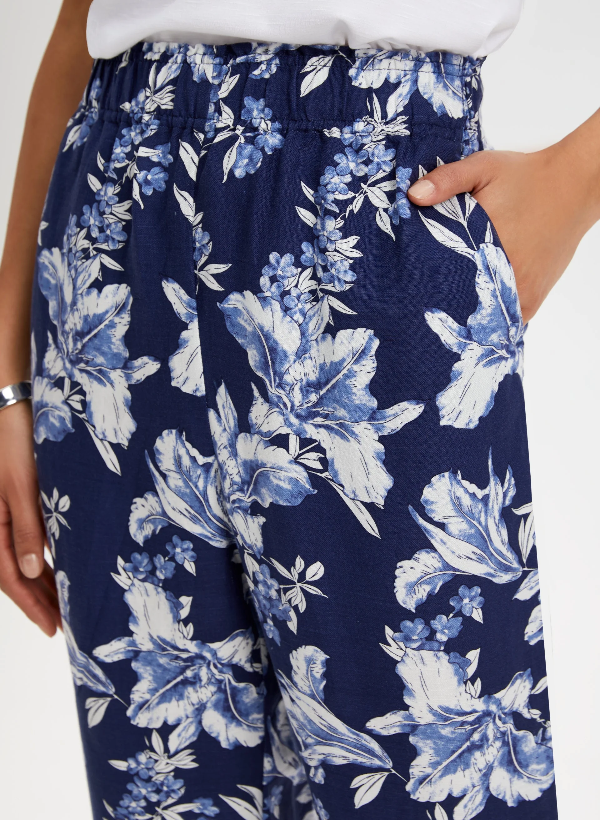 Floral Print Pull-On Pants - Image 5