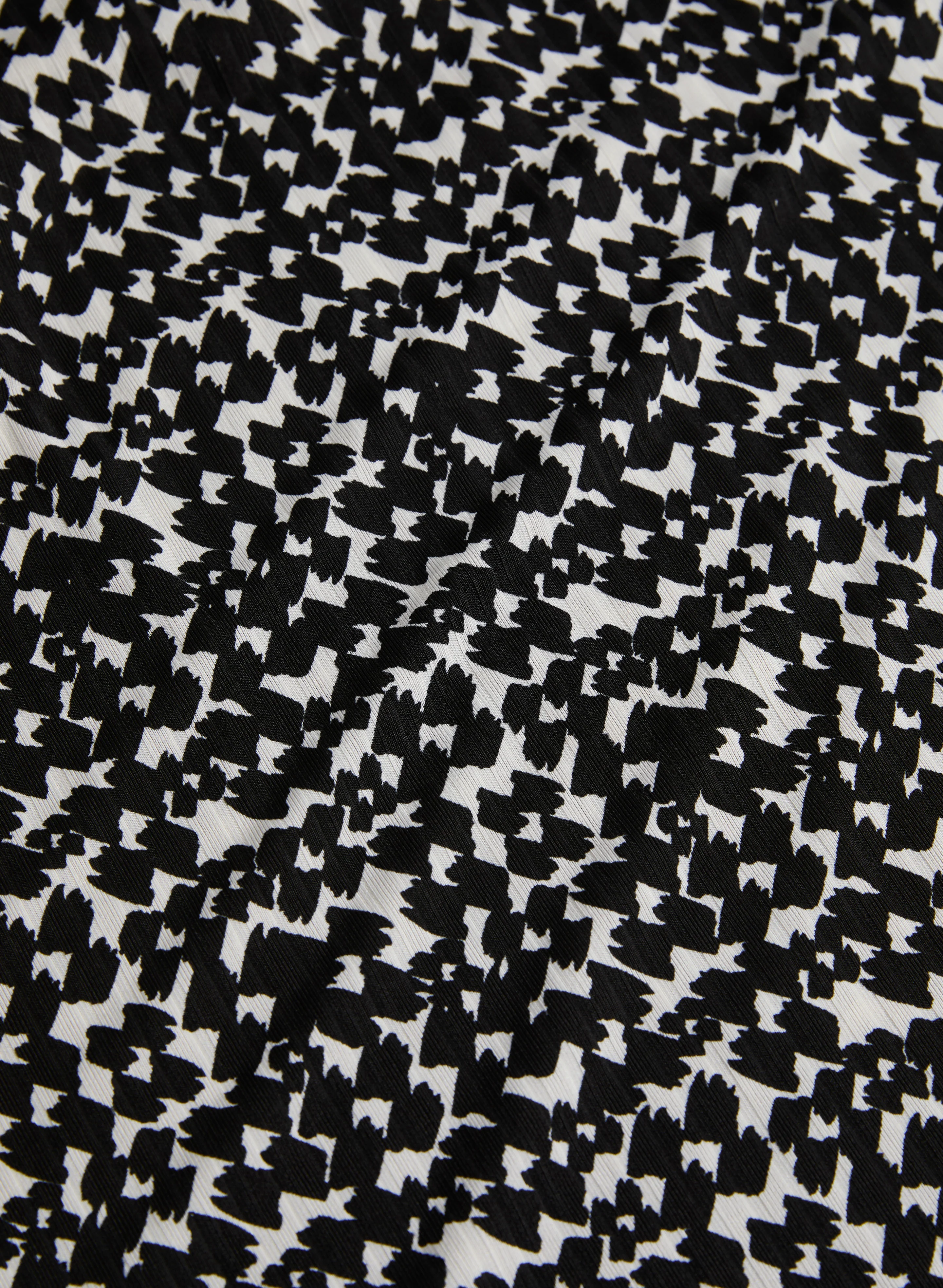Geometric Pattern Mock Neck Top - Image 7