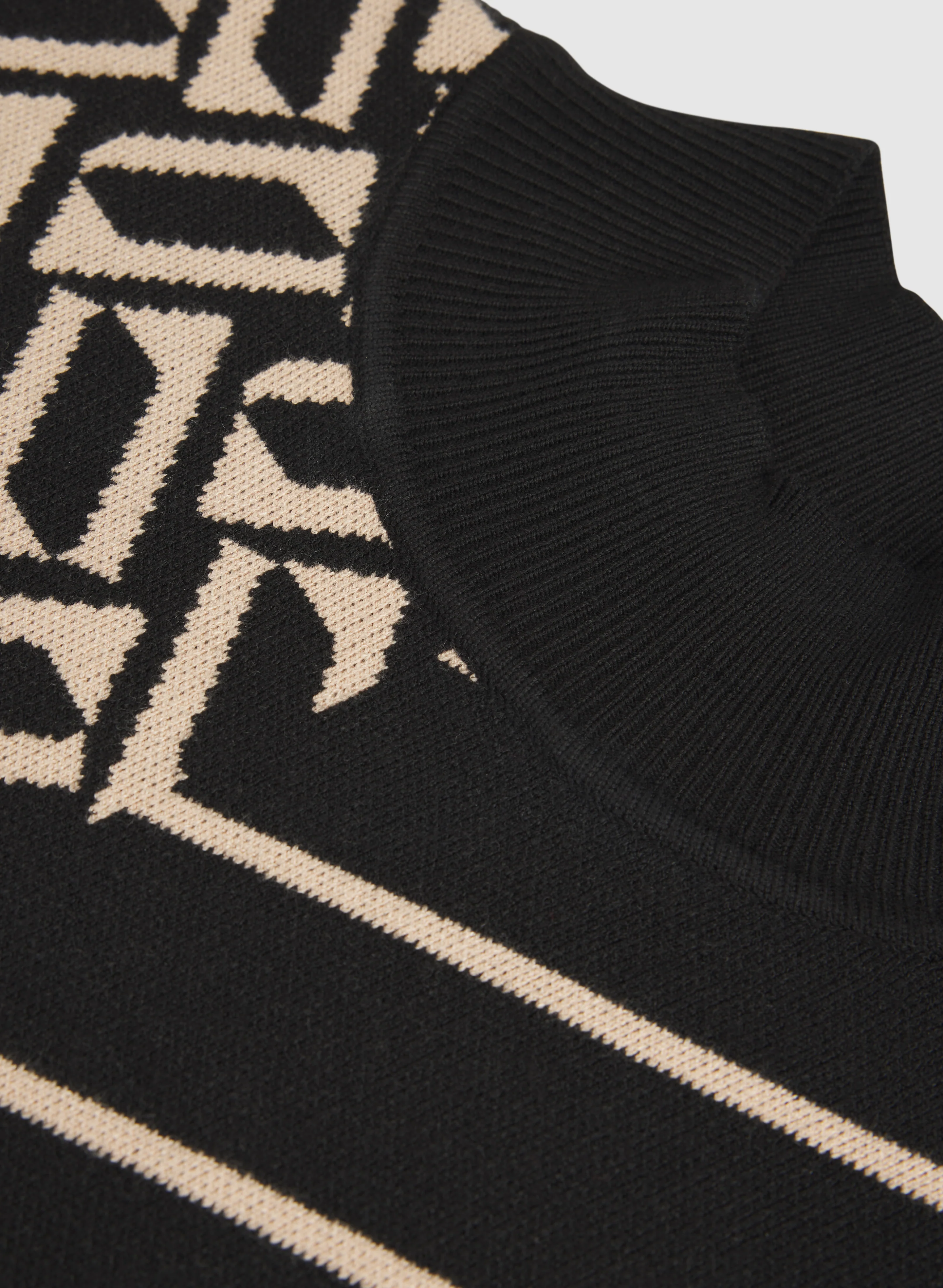 Geometric Print Sweater - Image 7