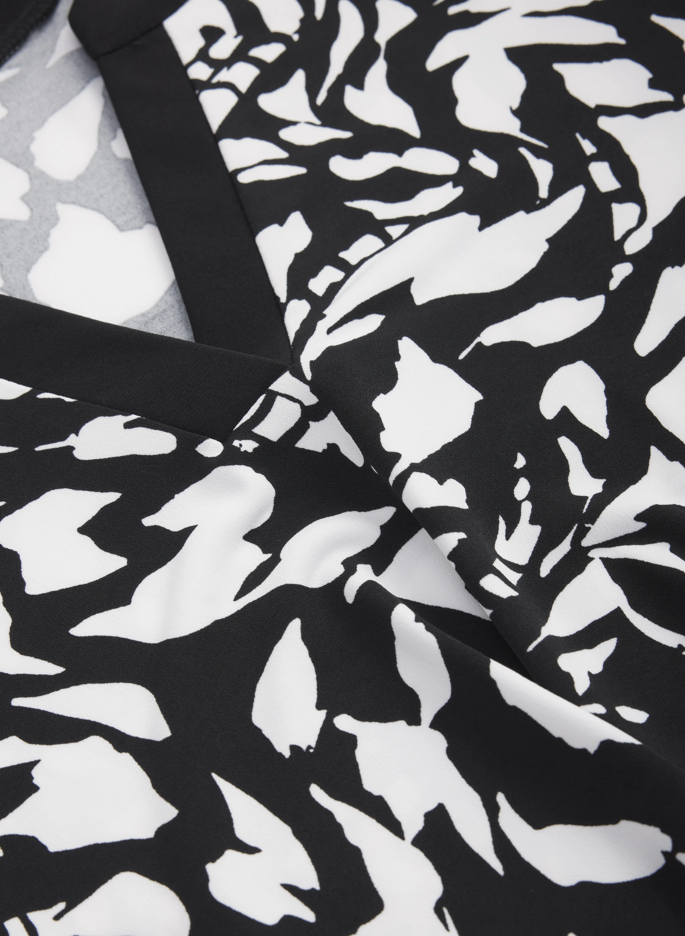 Geometric Print Top - Image 7