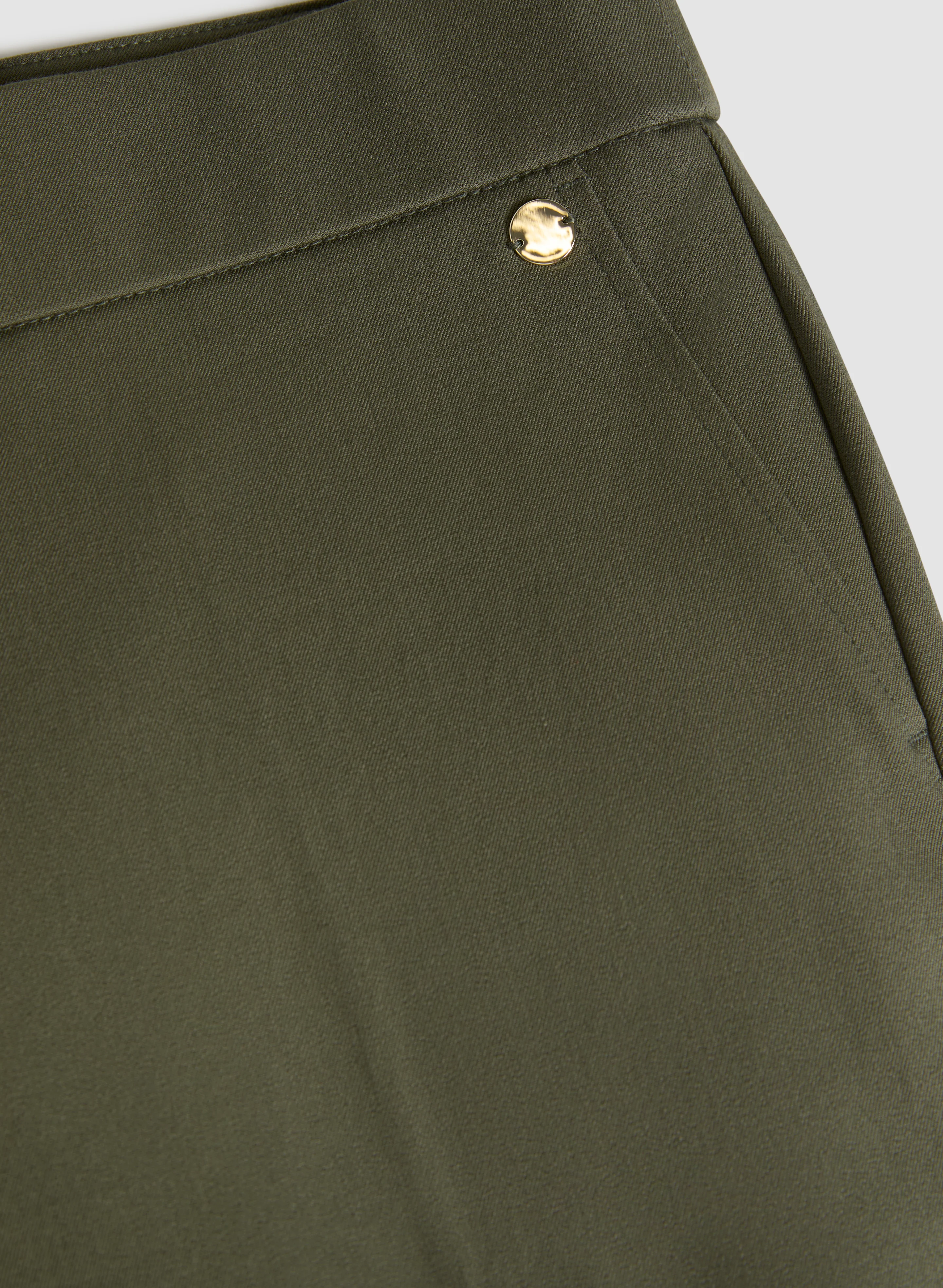 Lateral Slit Pull-On Capris - Image 7