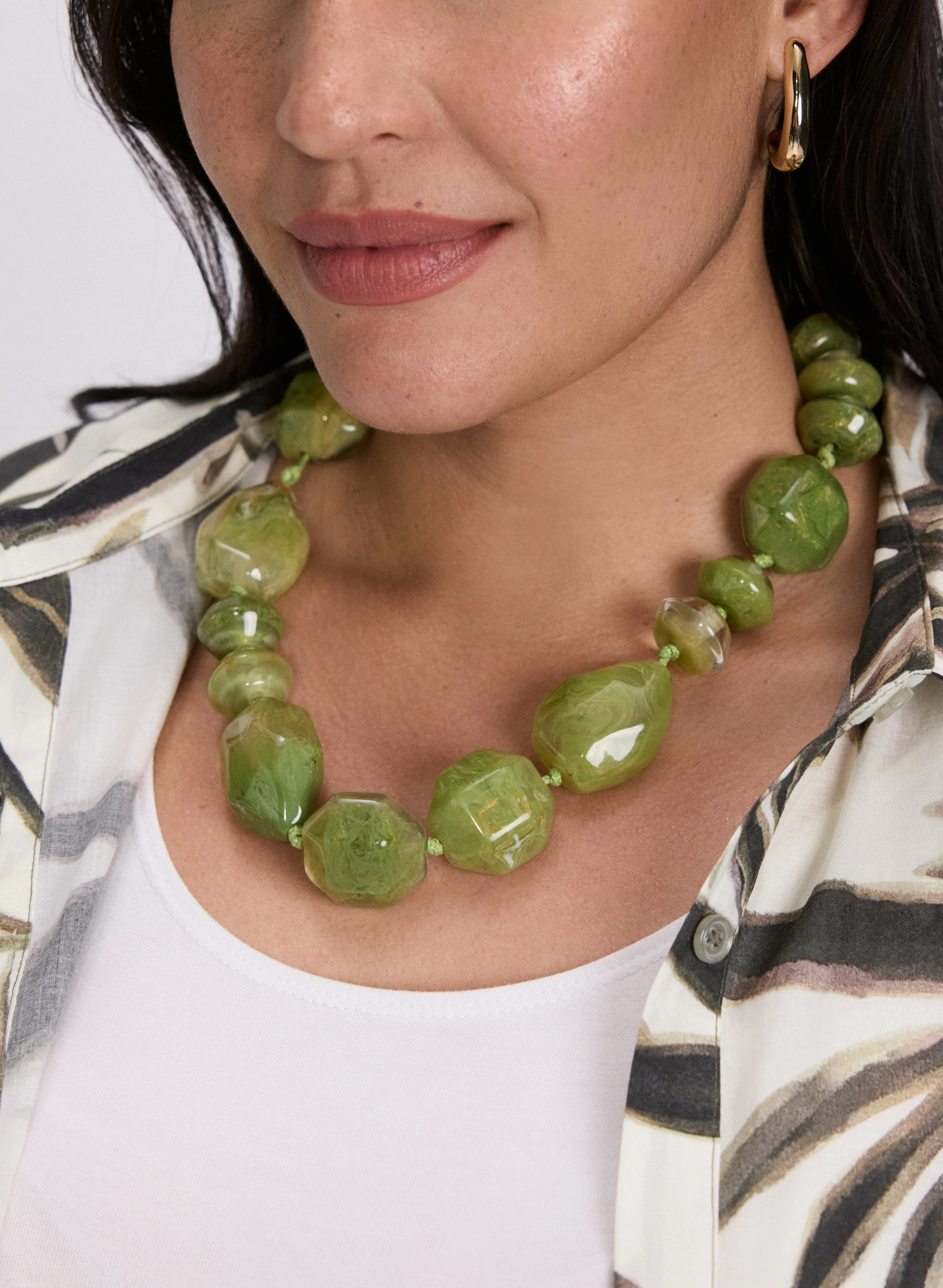 Marbled Resin Necklace - Image 3