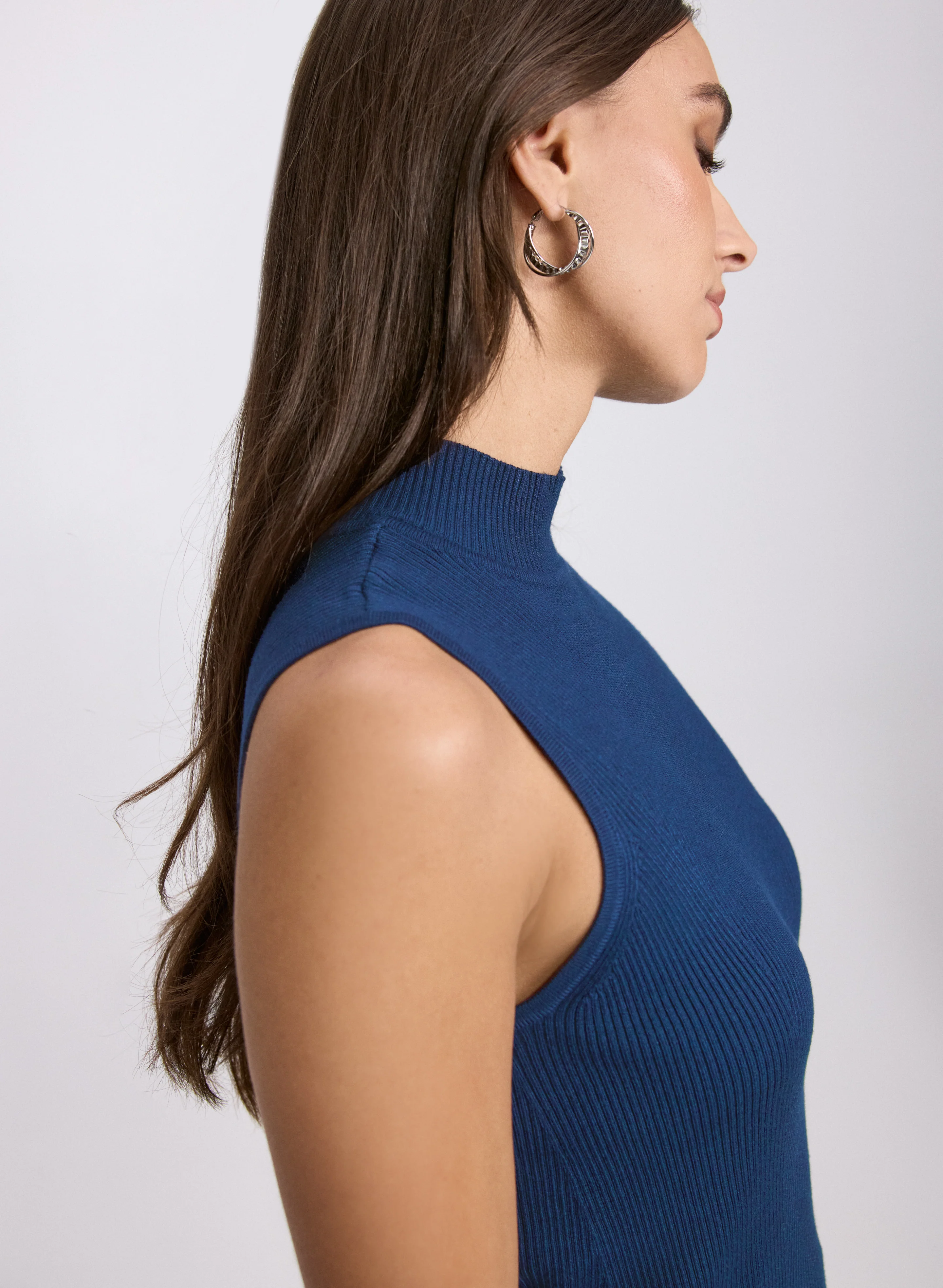 Mock Neck Sleeveless Knit - Image 5