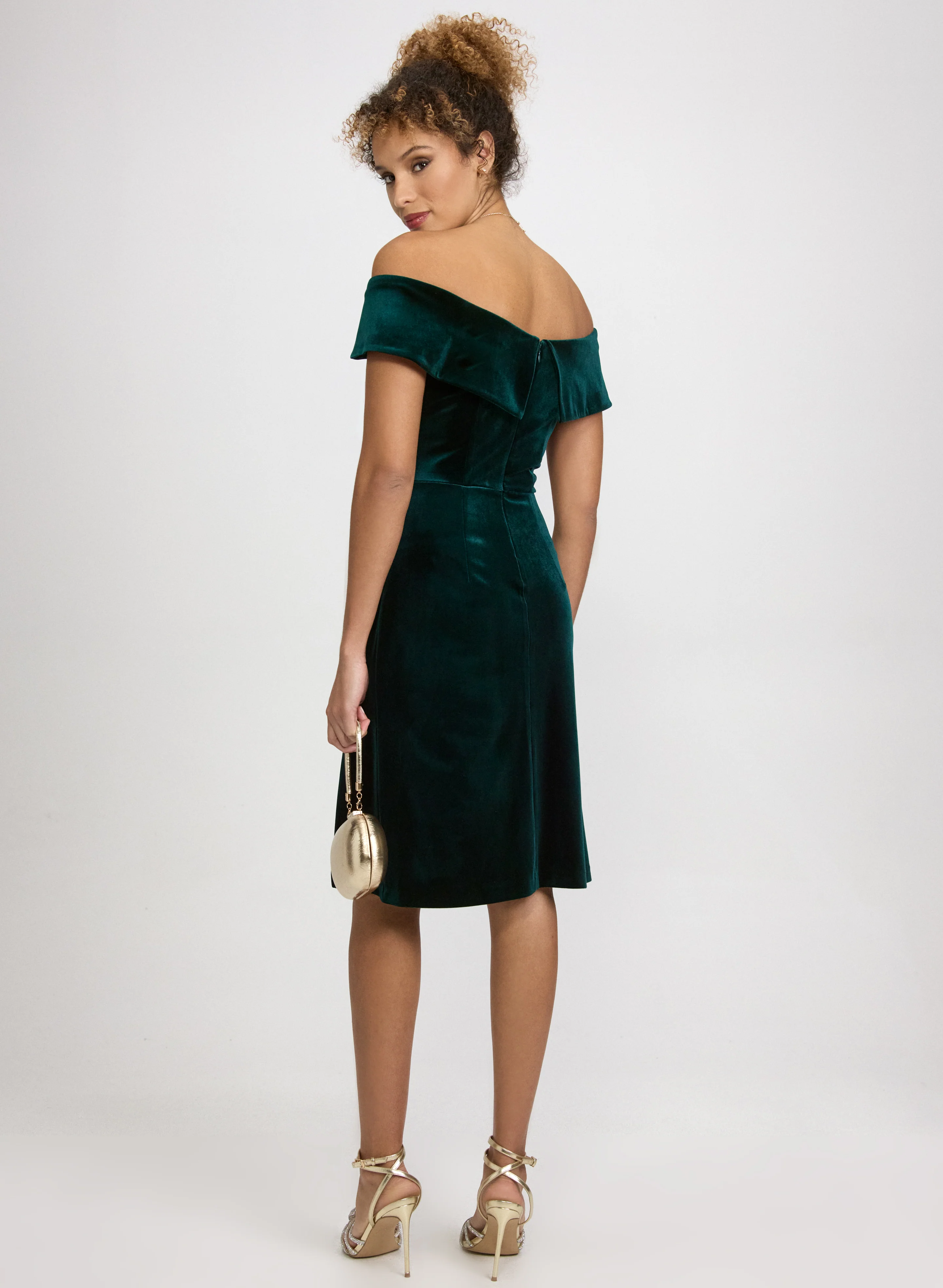 Off-The-Shoulder Velvet Dress - Image 4