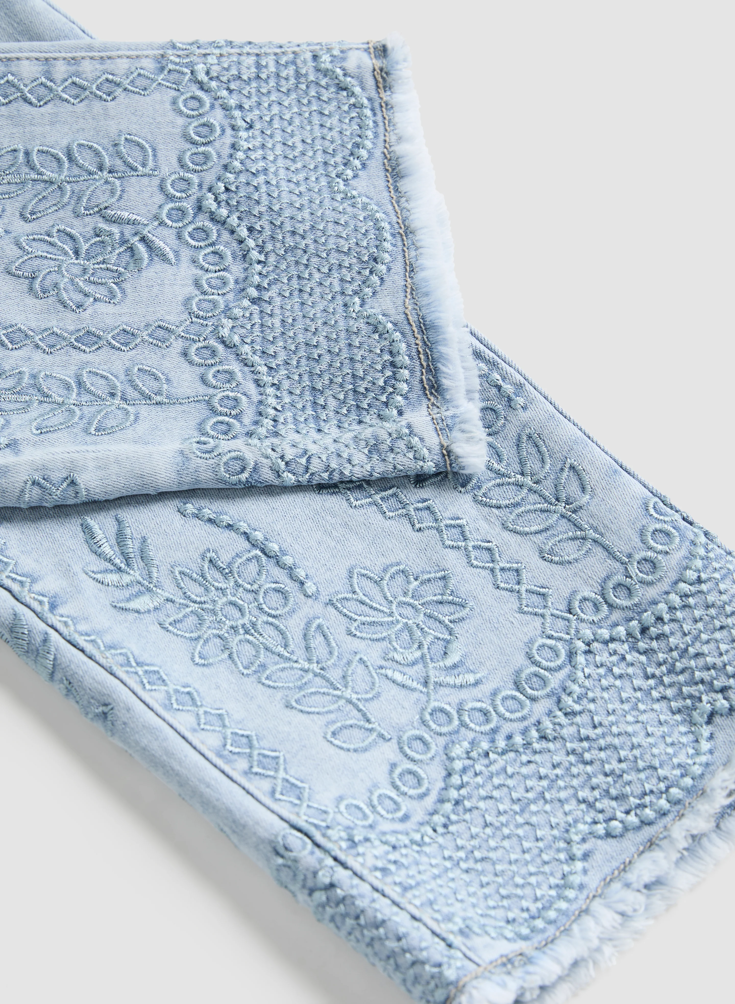 Pull-On Embroidered Hem Jeans - Image 7