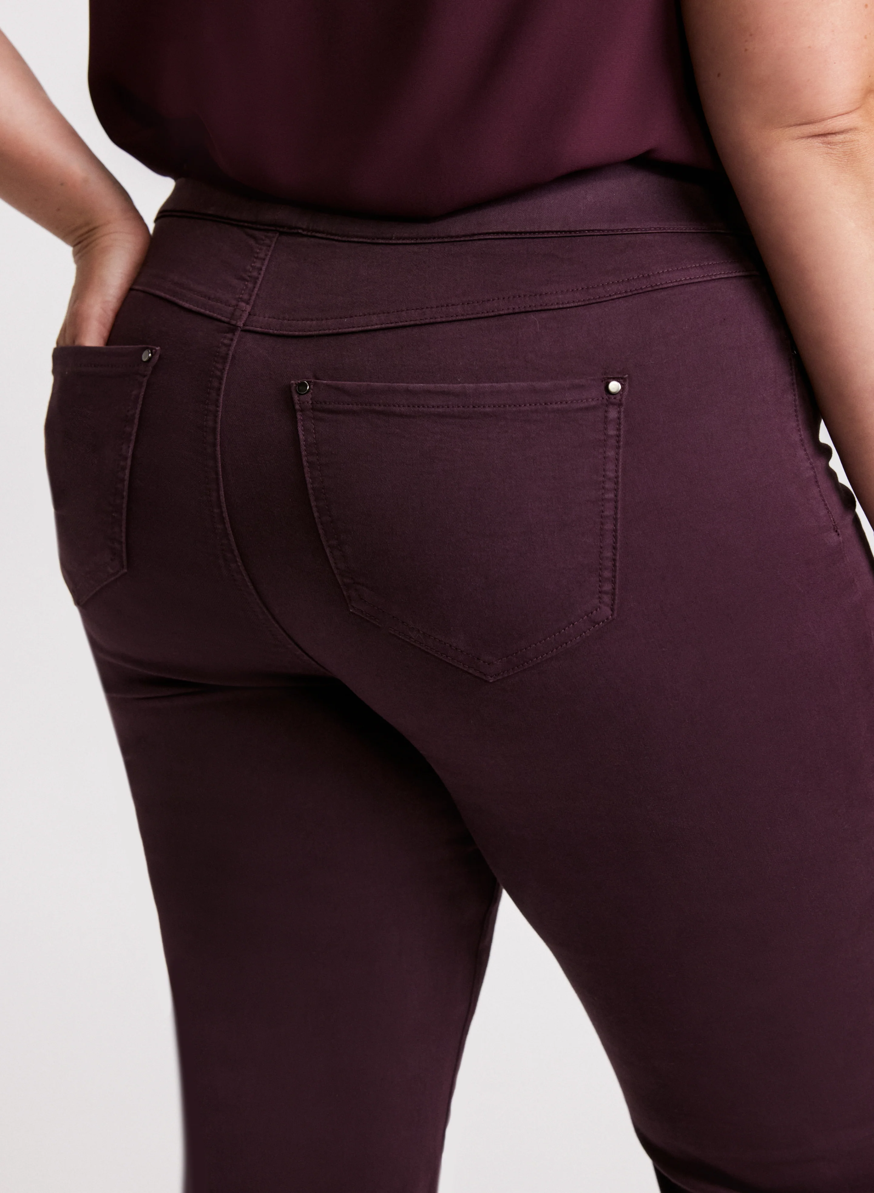 Pull-On Straight Leg Jeans - Image 4