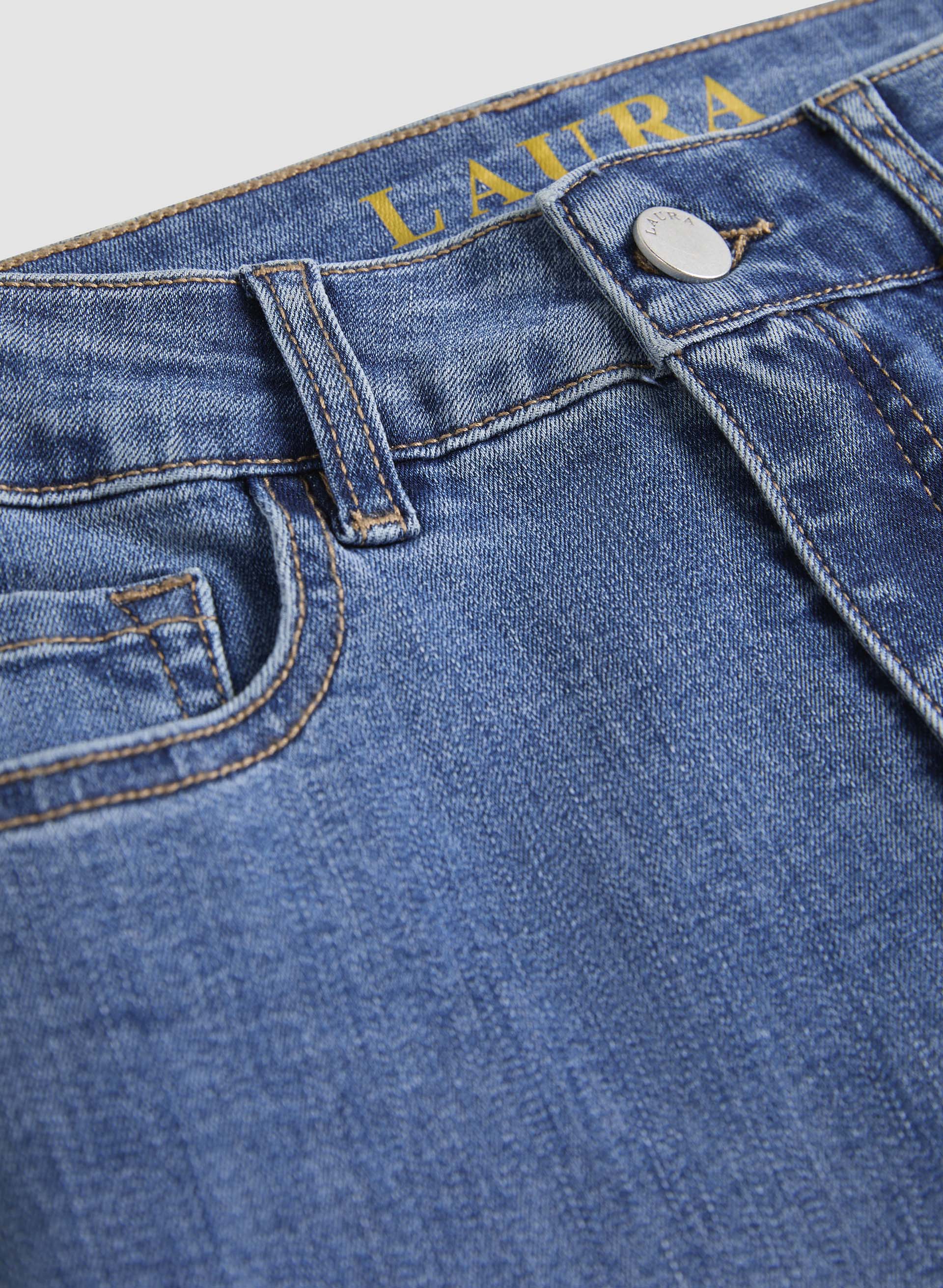 Rolled-Cuff Denim Capris - Image 7