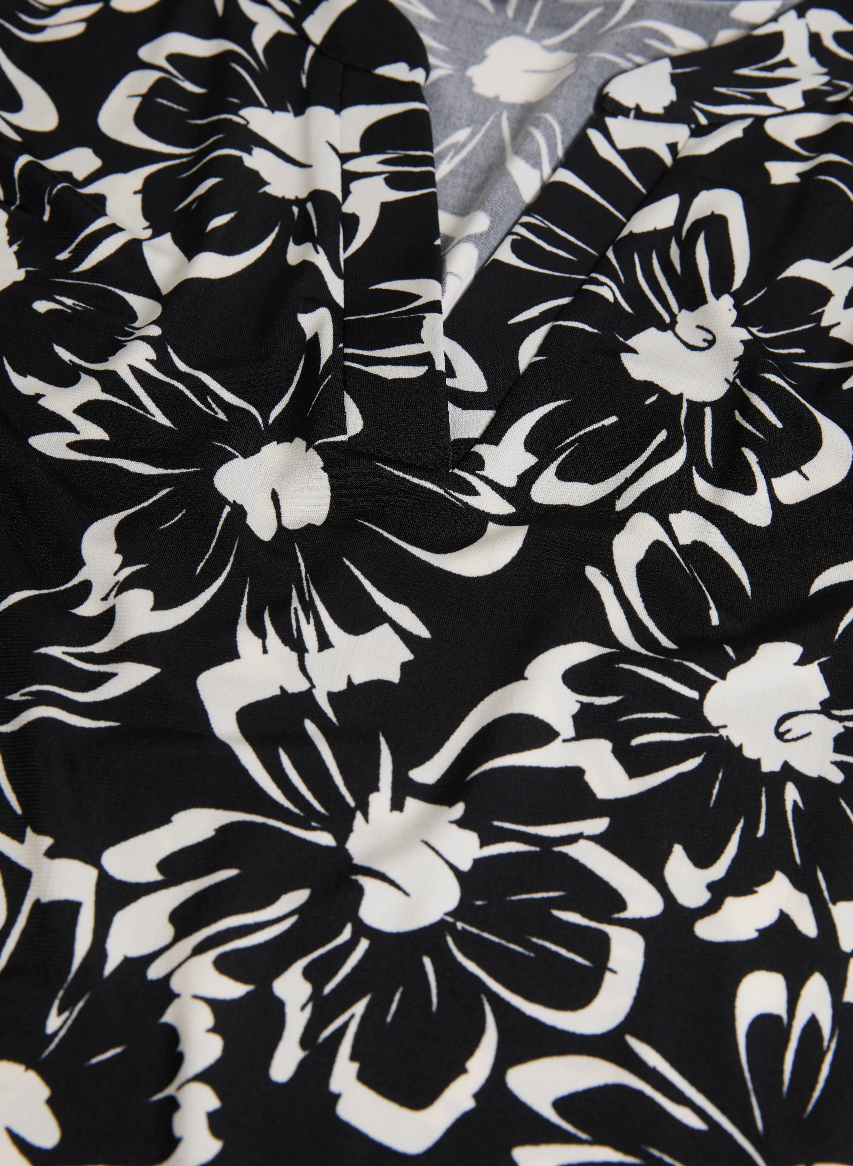 Ruffle Sleeve Floral Top - Image 7