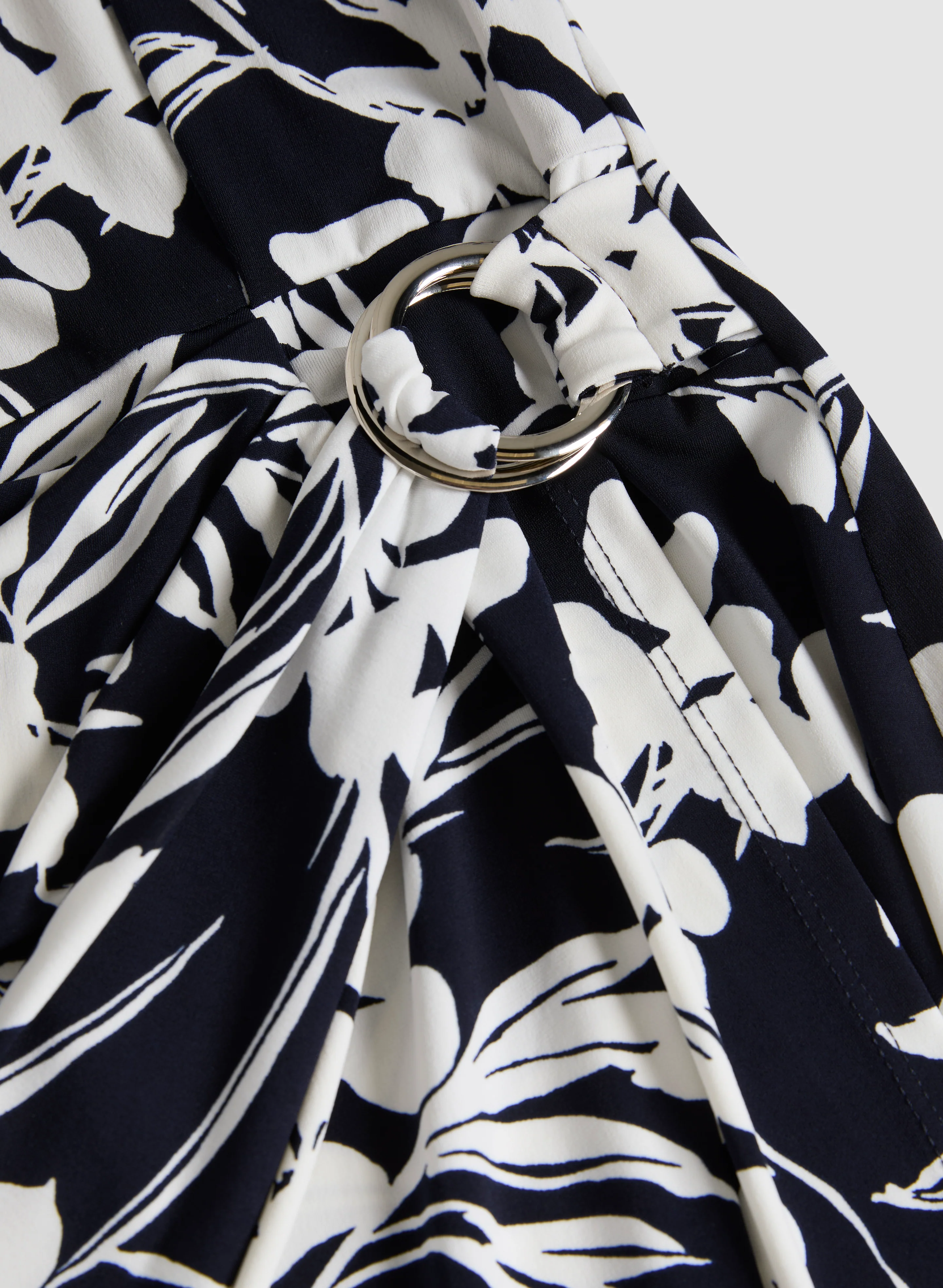 Side-Tucked Leaf Print Dress - Image 7