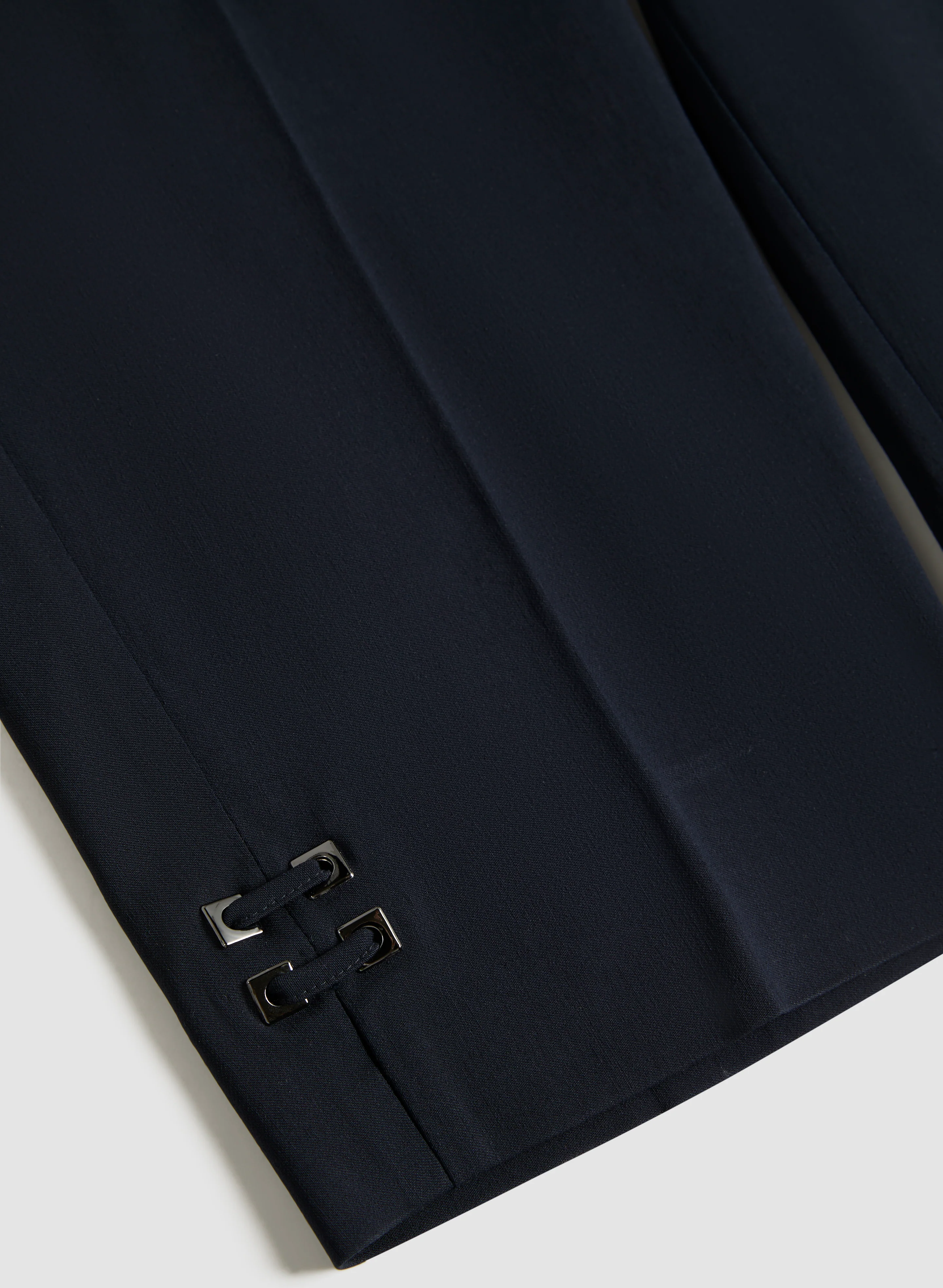 Signature Fit Bengaline Capris - Image 7