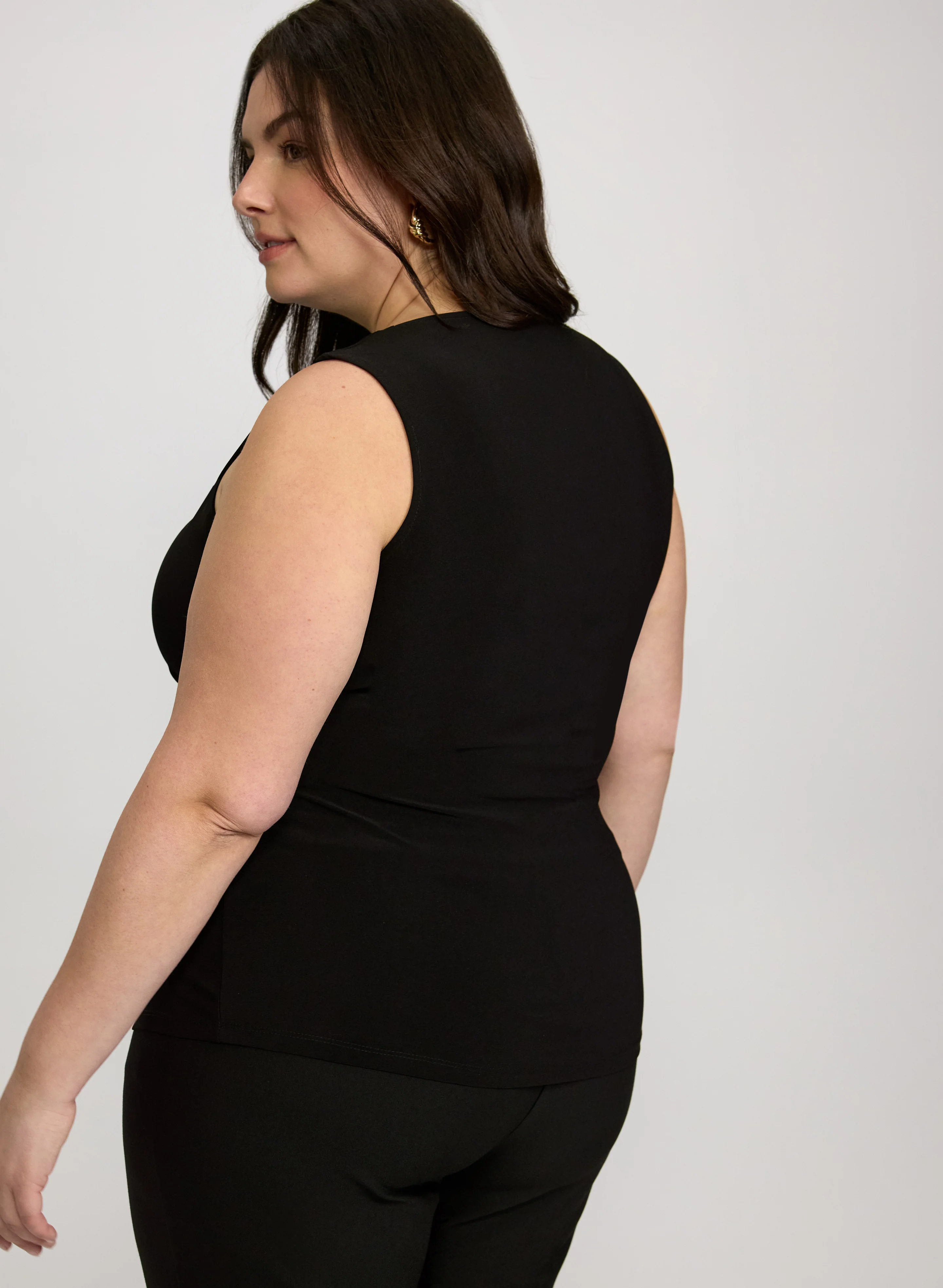 Sleeveless Brooch Top - Image 5