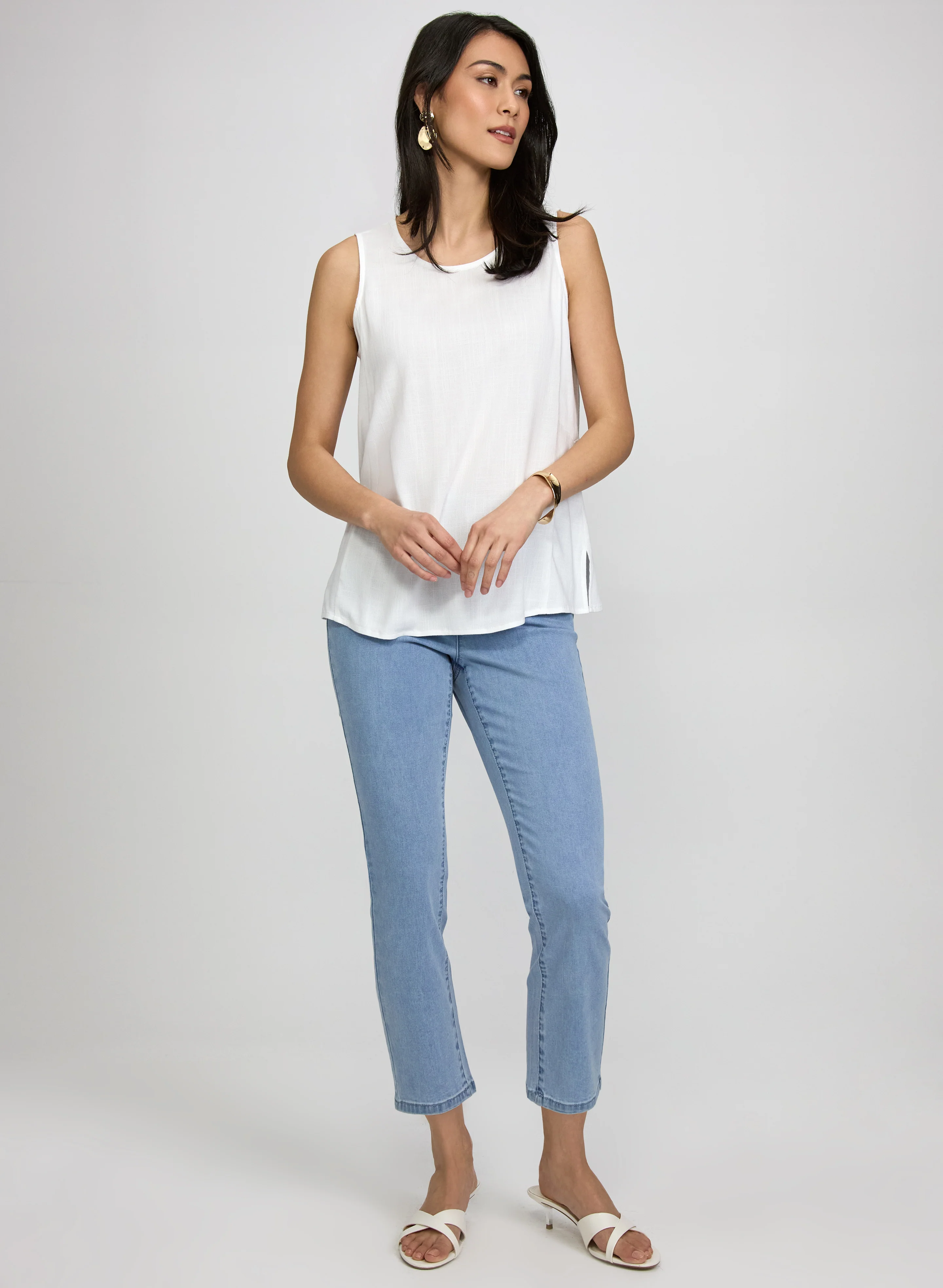Sleeveless Crew Neck Blouse - Image 3