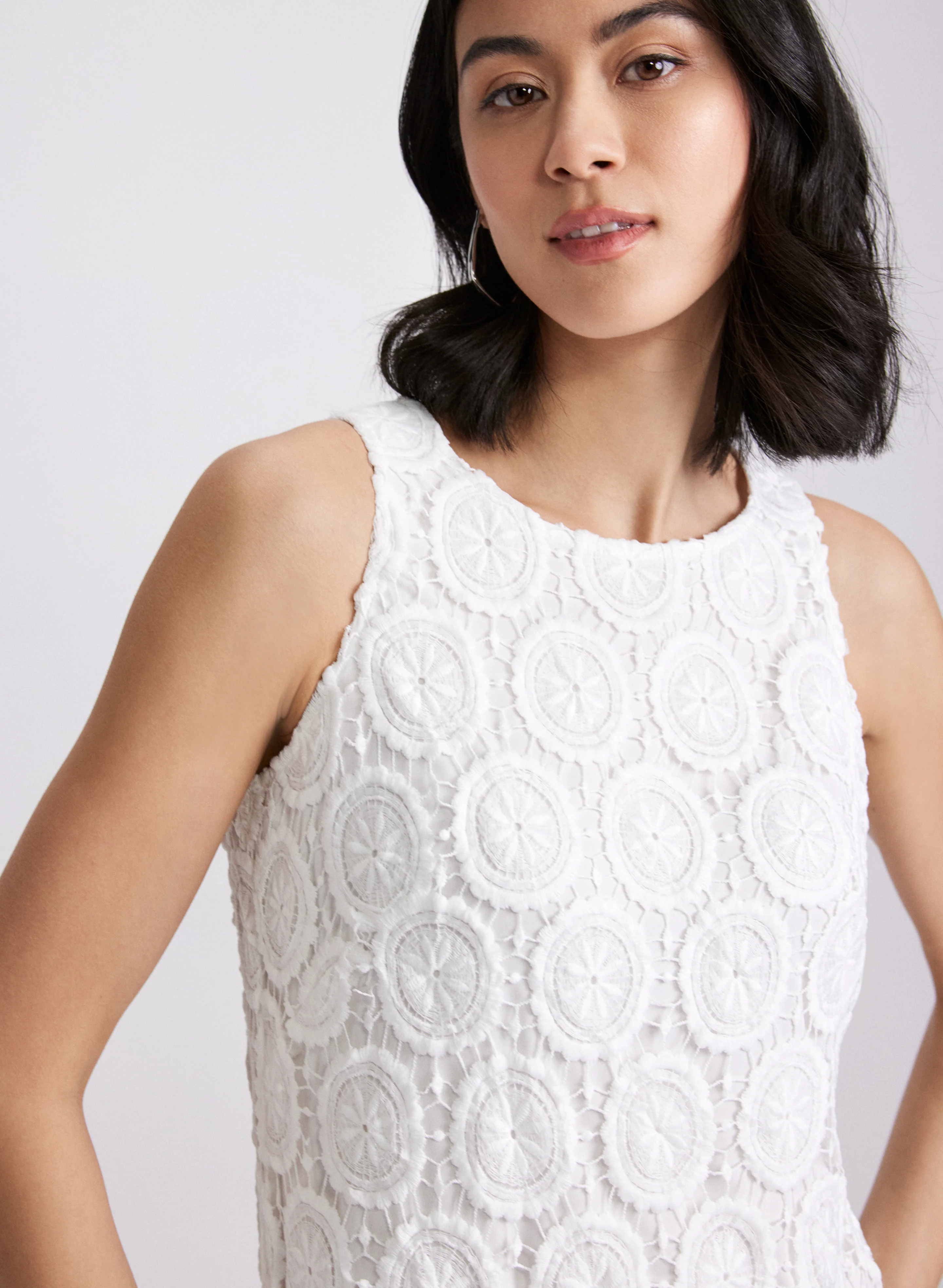 Sleeveless Crochet Dress - Image 5