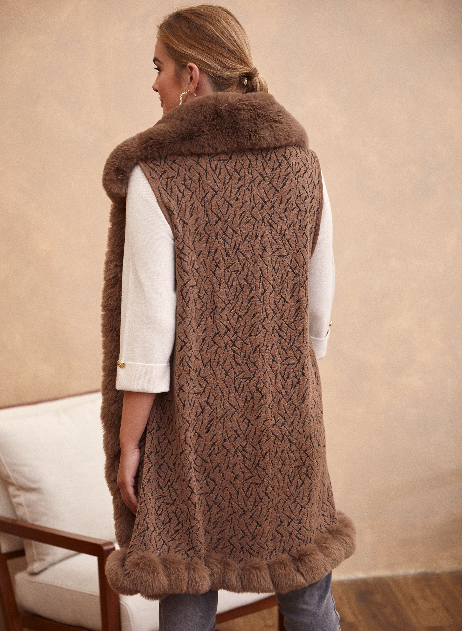 Sleeveless Faux Fur Poncho - Image 2