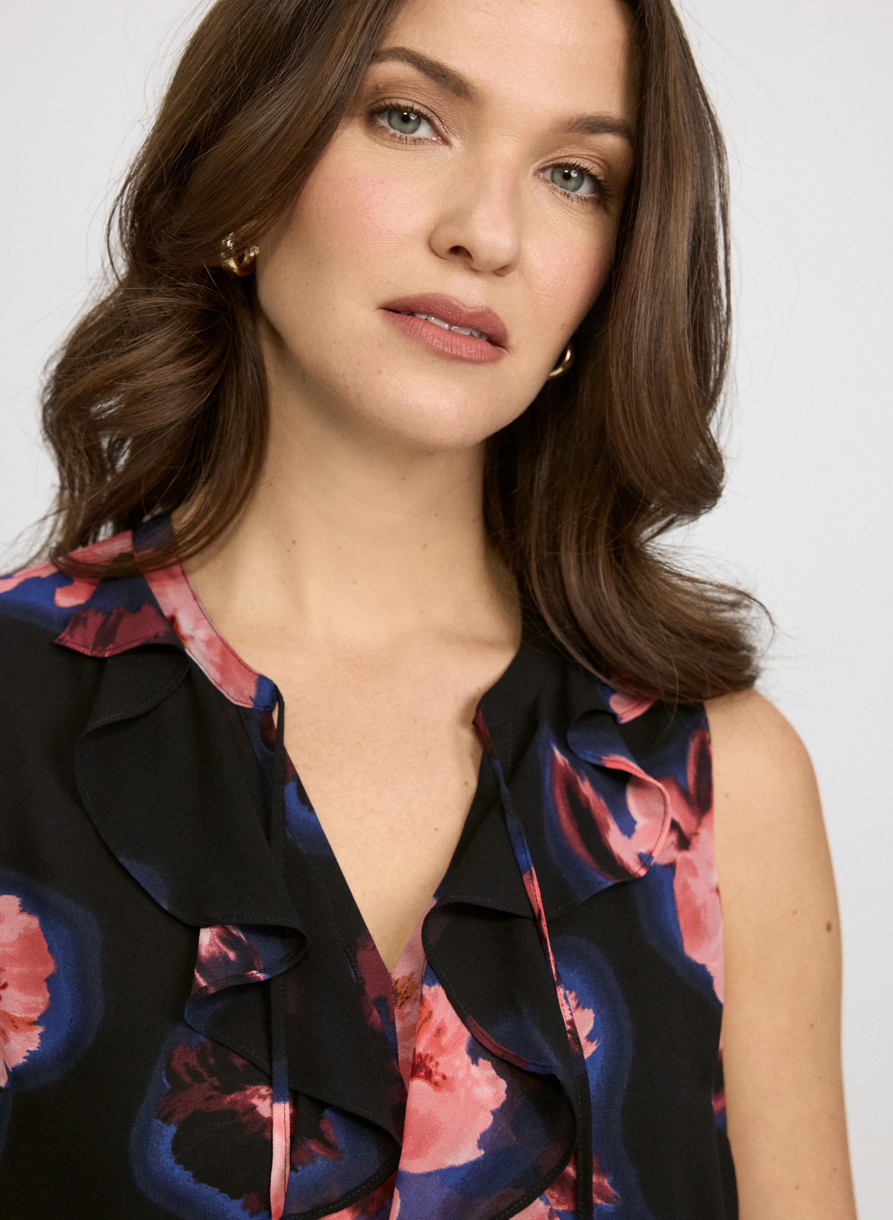 Sleeveless Floral Blouse - Image 2