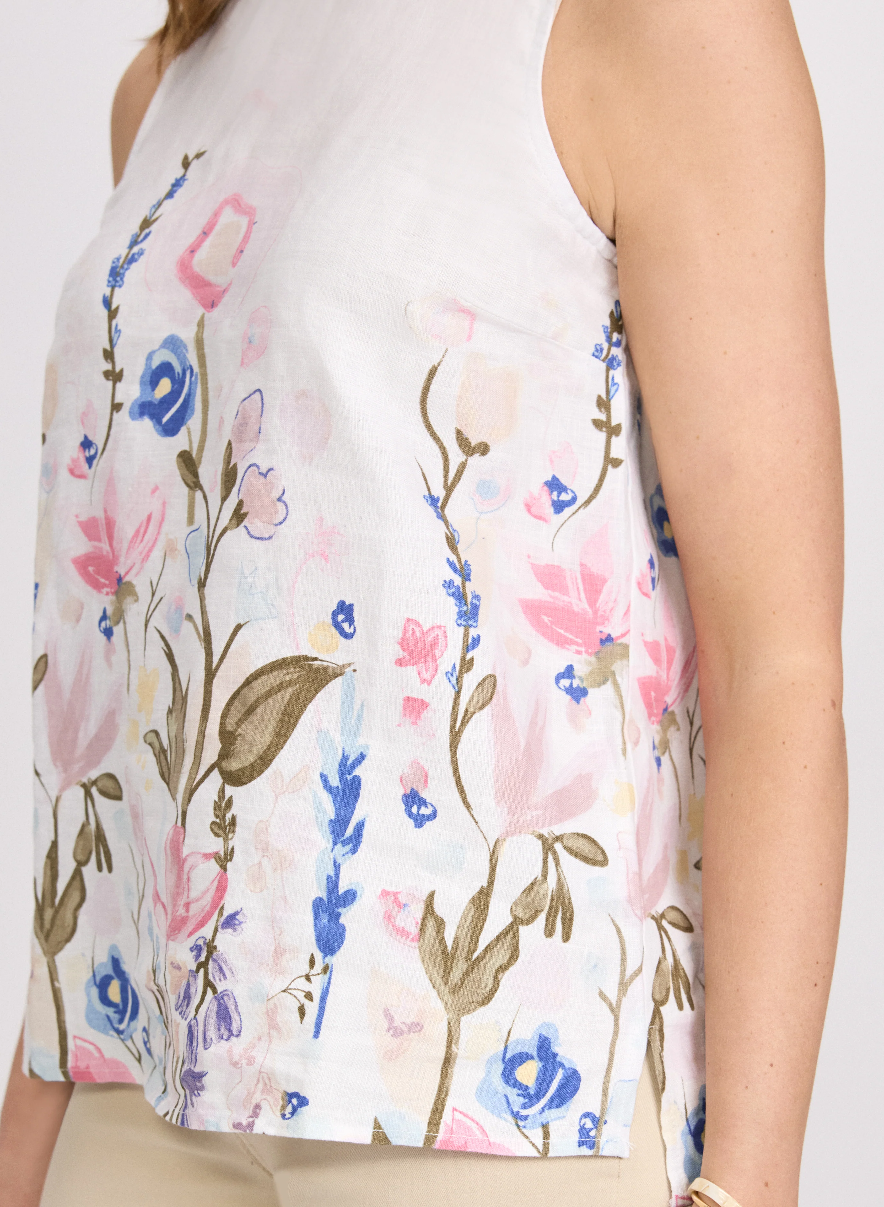 Charlie B - Sleeveless Floral Linen Blouse - Image 5
