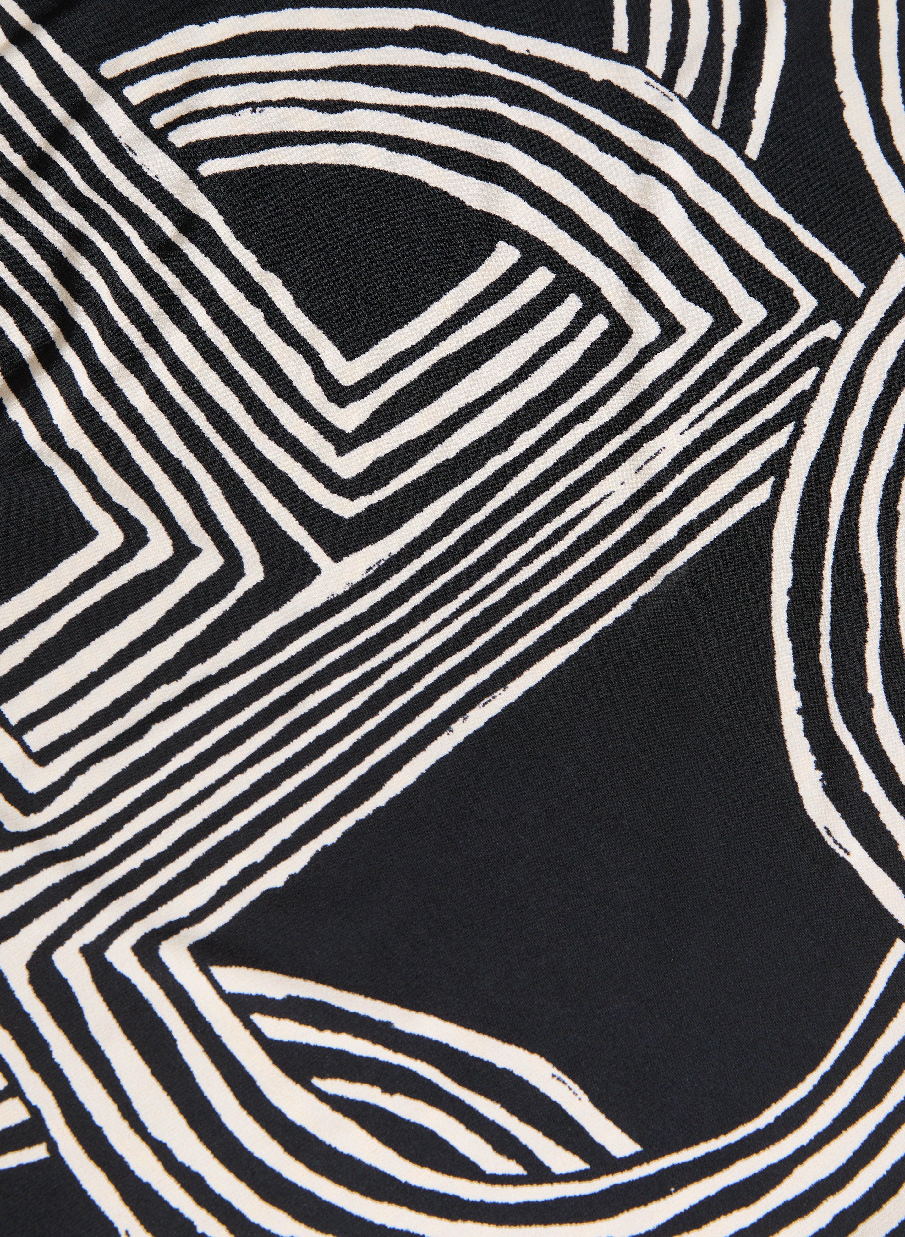 Sleeveless Geometric Top - Image 7