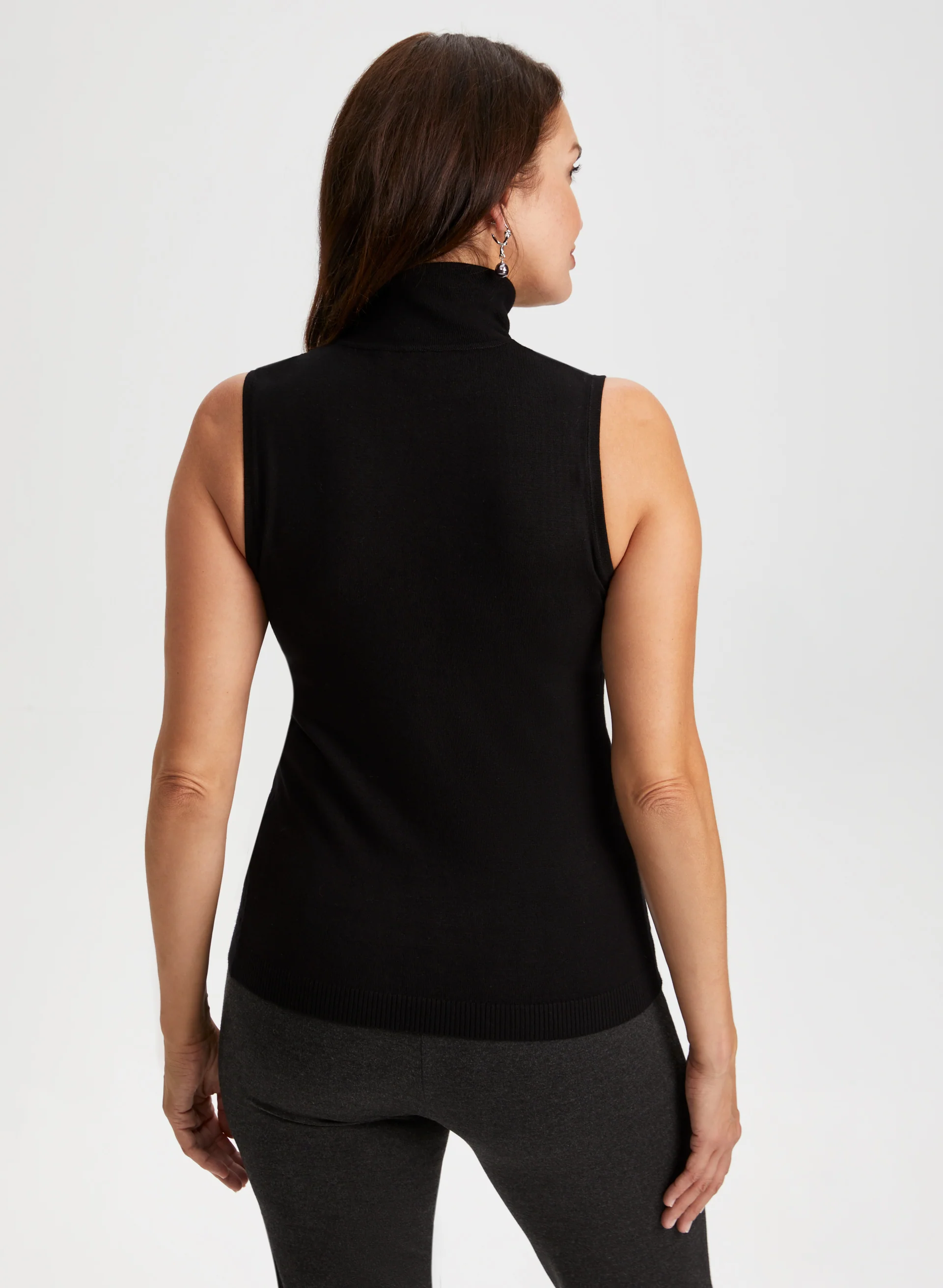 Sleeveless Turtleneck Sweater - Image 4