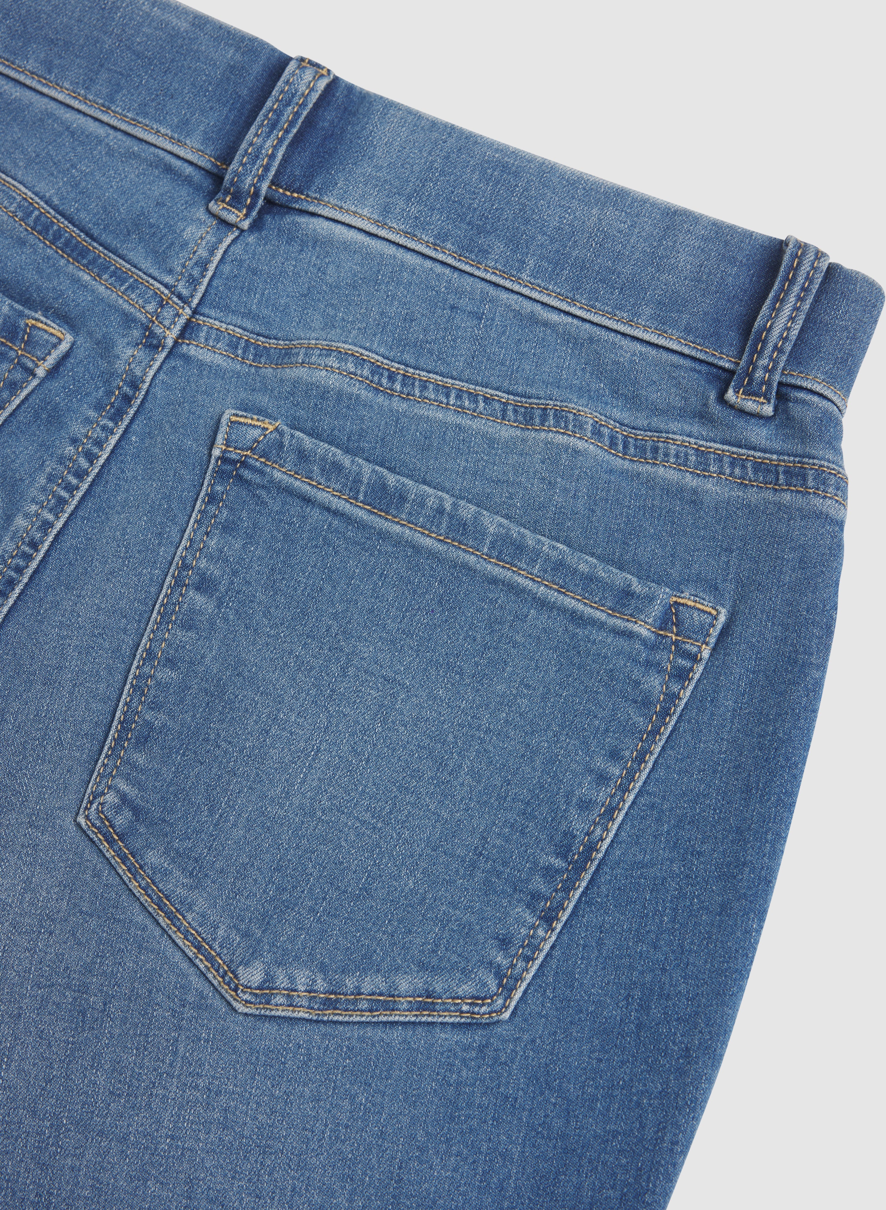 Slim-Leg Pull-On Jeans - Image 7