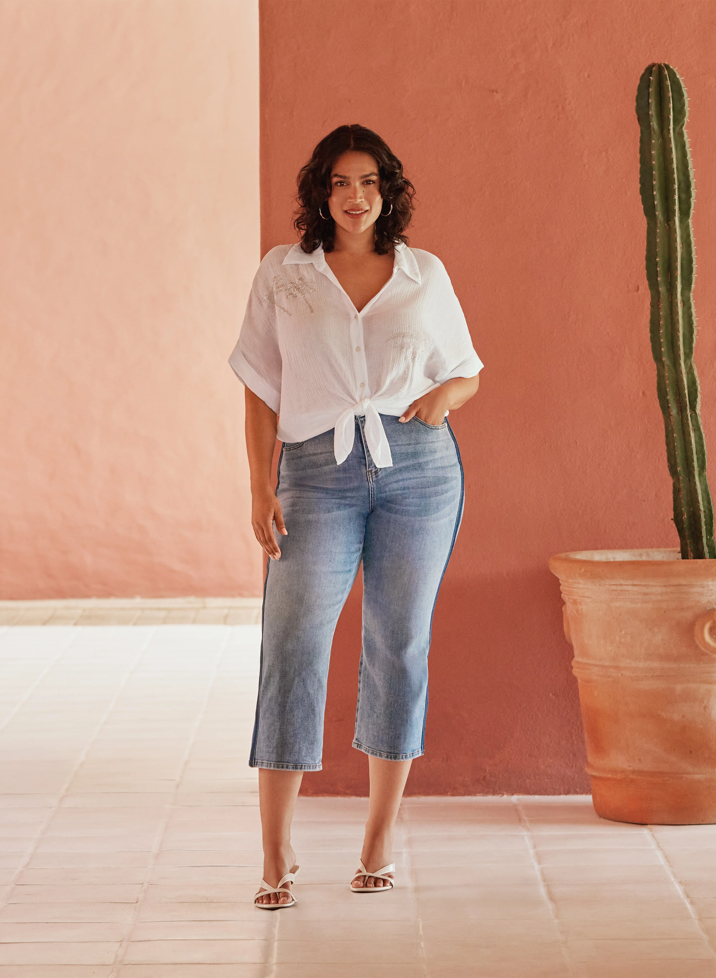 Straight-Leg Denim Capris - Image 4