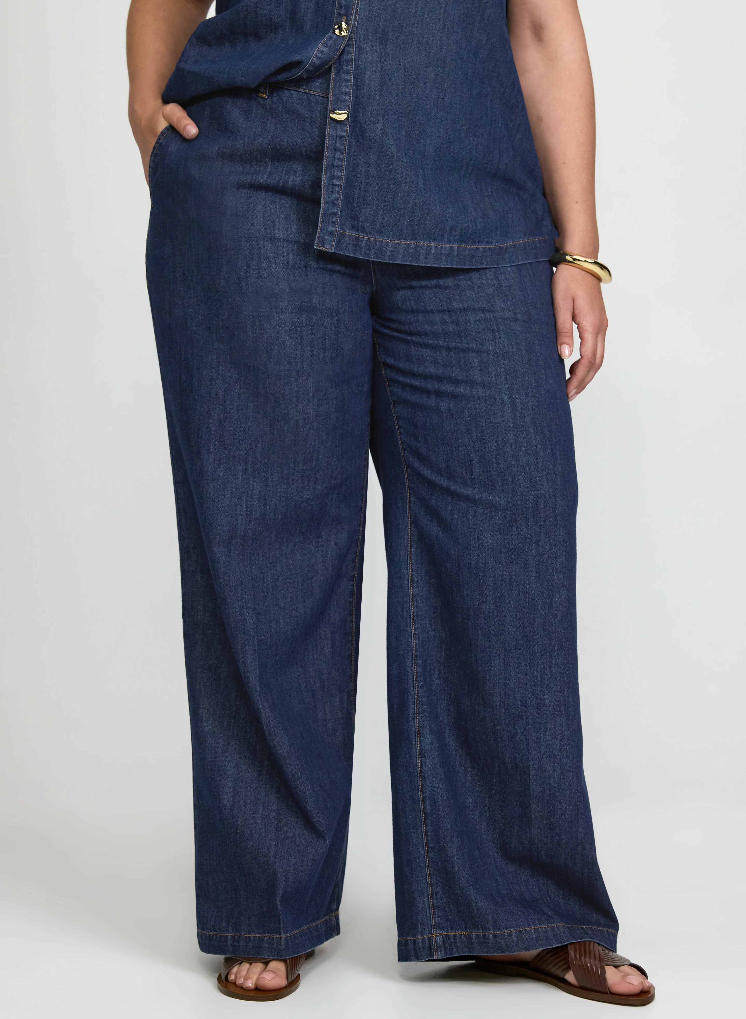 Wide-Leg Jeans